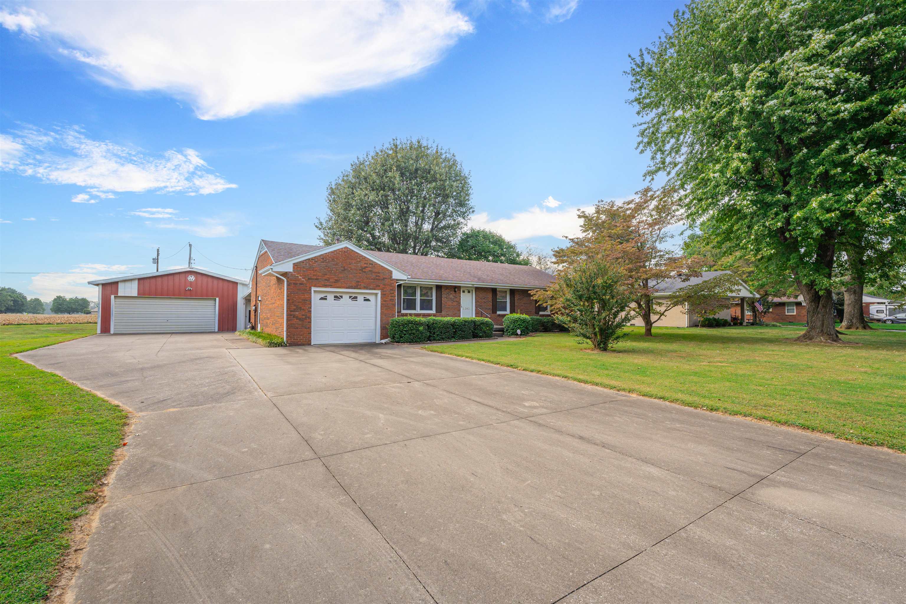 2202 Woodland Drive, Owensboro, Kentucky 42301, 3 Bedrooms Bedrooms, ,1 BathroomBathrooms,Single Family Residence,For Sale,Woodland Drive,87992