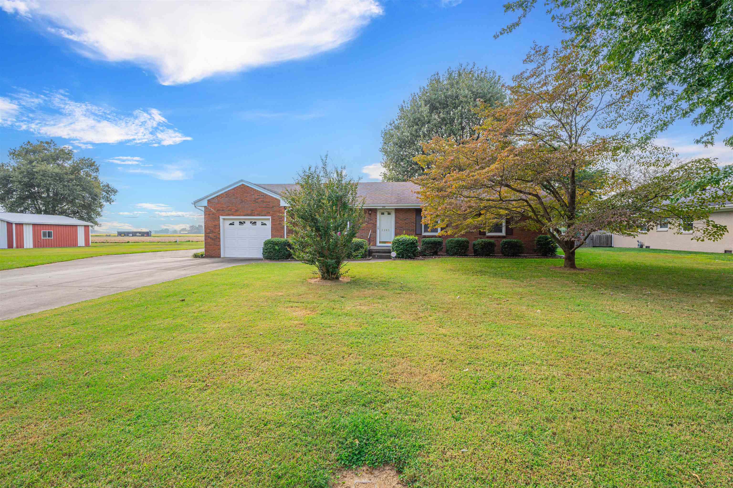 2202 Woodland Drive, Owensboro, Kentucky 42301, 3 Bedrooms Bedrooms, ,1 BathroomBathrooms,Single Family Residence,For Sale,Woodland Drive,87992