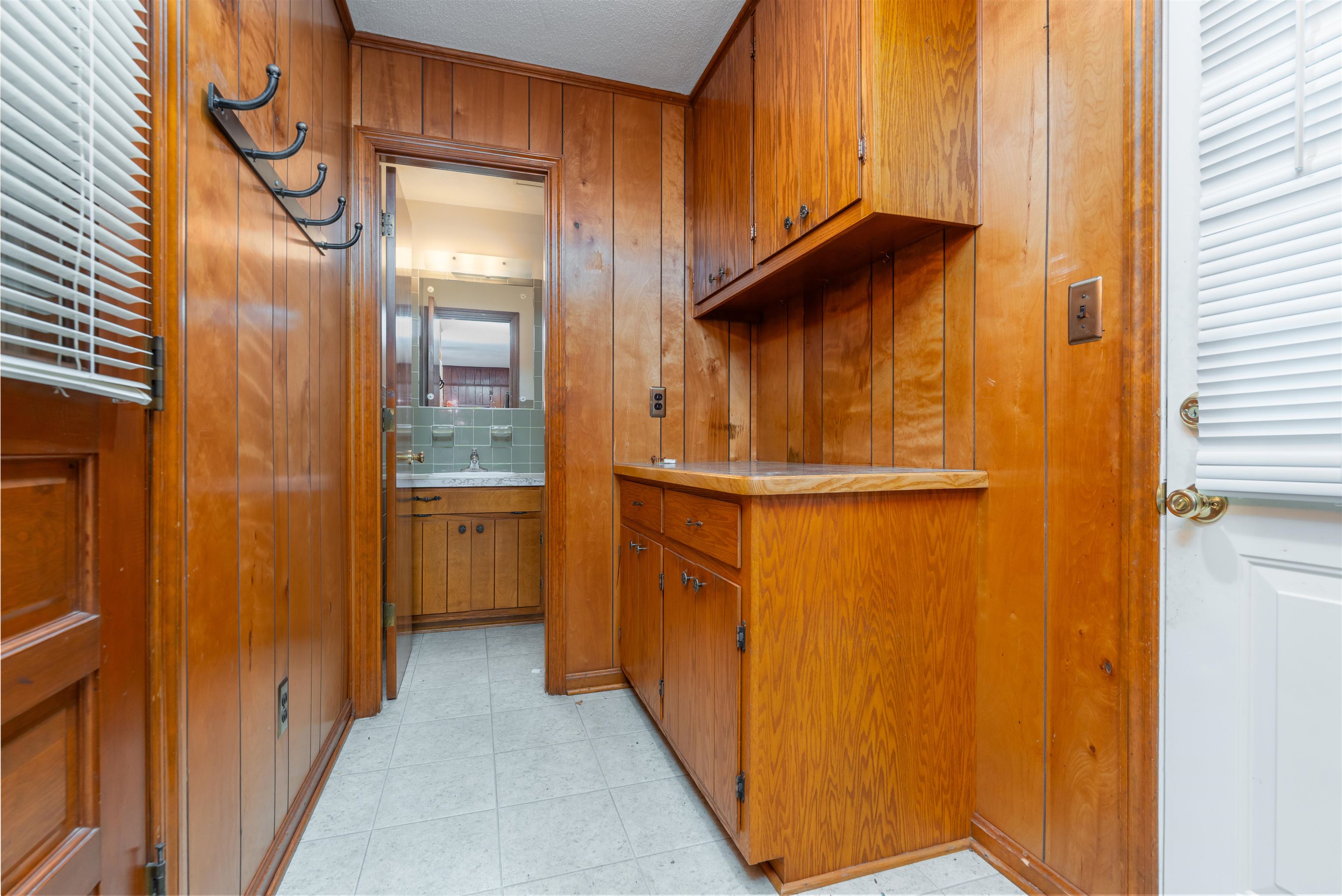 2202 Woodland Drive, Owensboro, Kentucky 42301, 3 Bedrooms Bedrooms, ,1 BathroomBathrooms,Single Family Residence,For Sale,Woodland Drive,87992