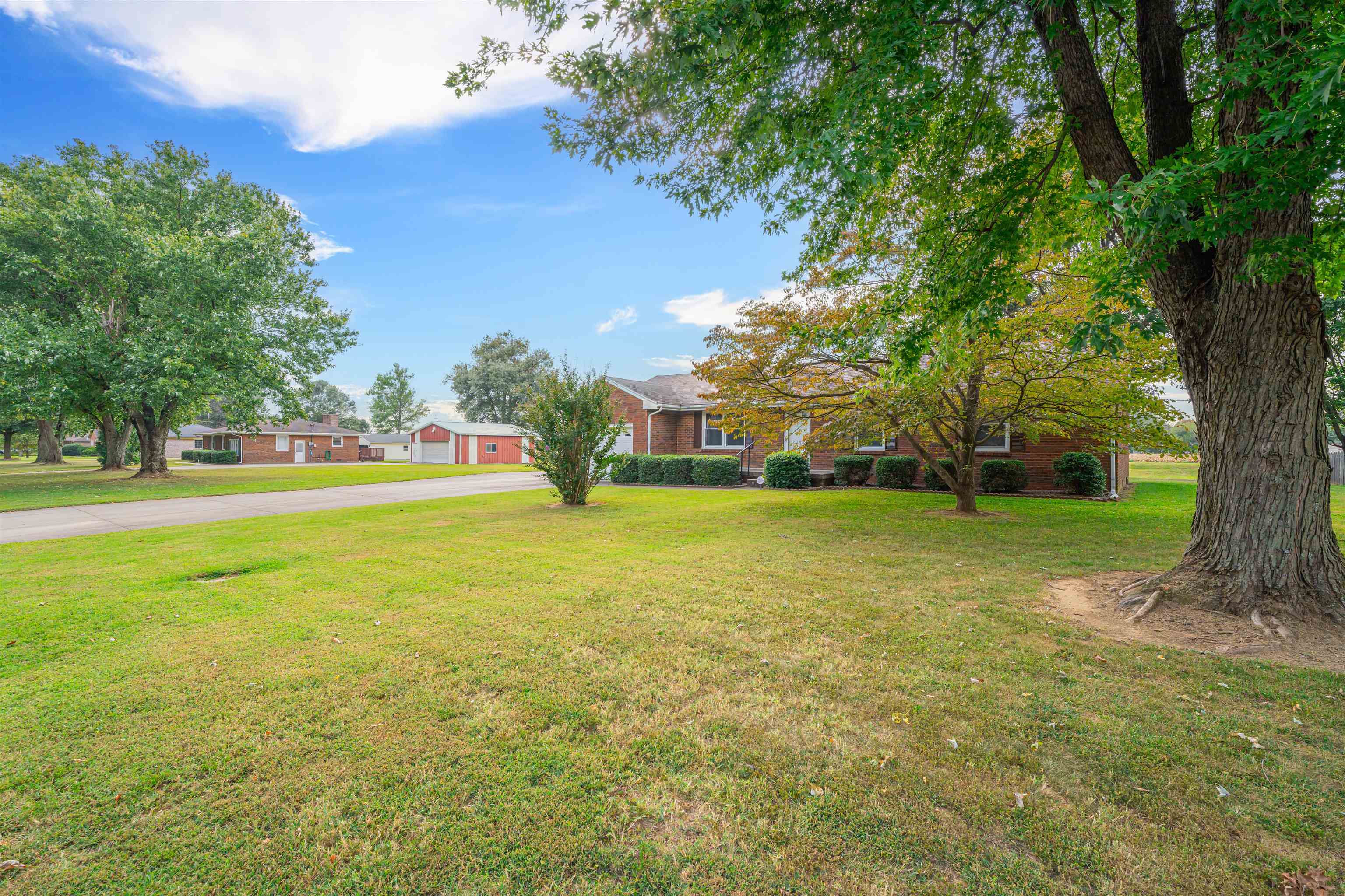 2202 Woodland Drive, Owensboro, Kentucky 42301, 3 Bedrooms Bedrooms, ,1 BathroomBathrooms,Single Family Residence,For Sale,Woodland Drive,87992
