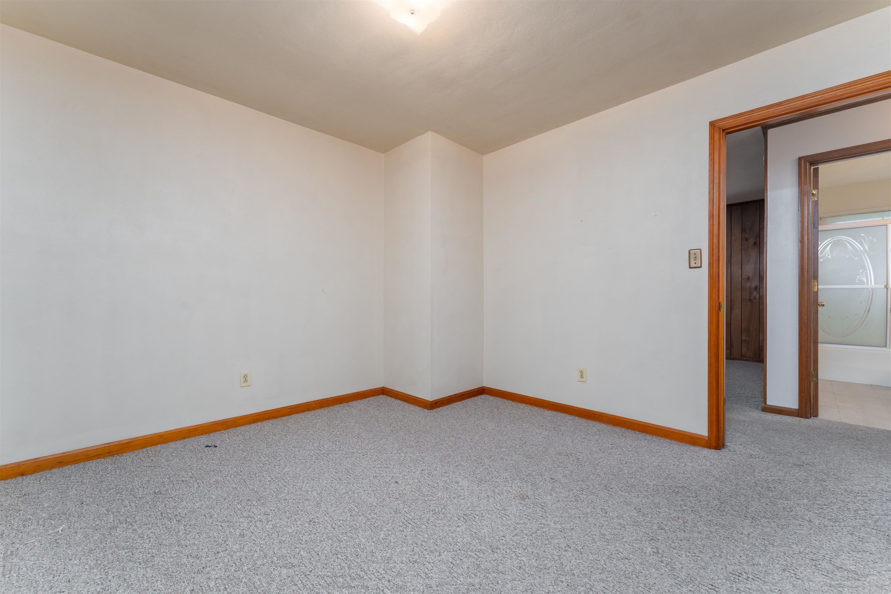 2202 Woodland Drive, Owensboro, Kentucky 42301, 3 Bedrooms Bedrooms, ,1 BathroomBathrooms,Single Family Residence,For Sale,Woodland Drive,87992