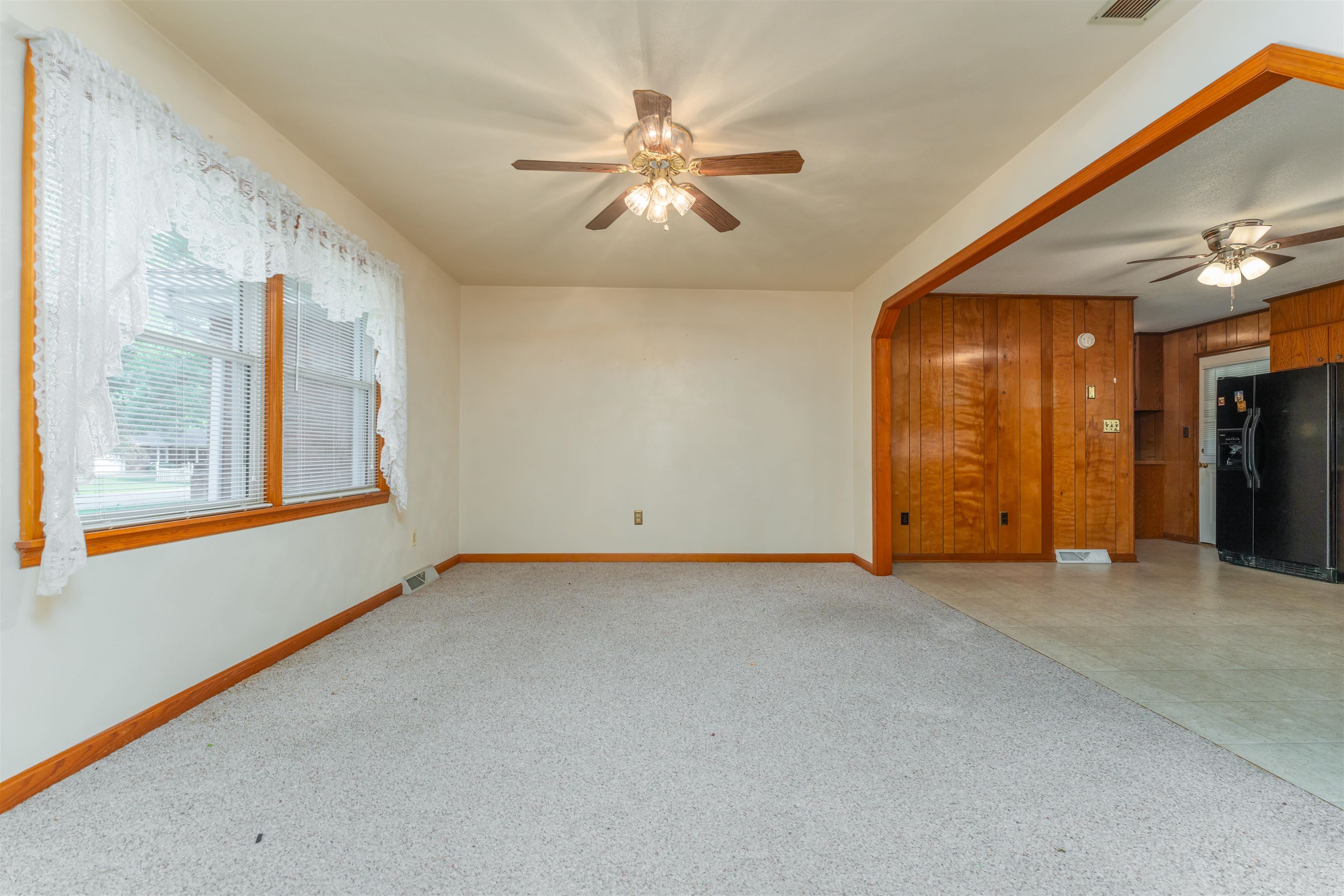 2202 Woodland Drive, Owensboro, Kentucky 42301, 3 Bedrooms Bedrooms, ,1 BathroomBathrooms,Single Family Residence,For Sale,Woodland Drive,87992