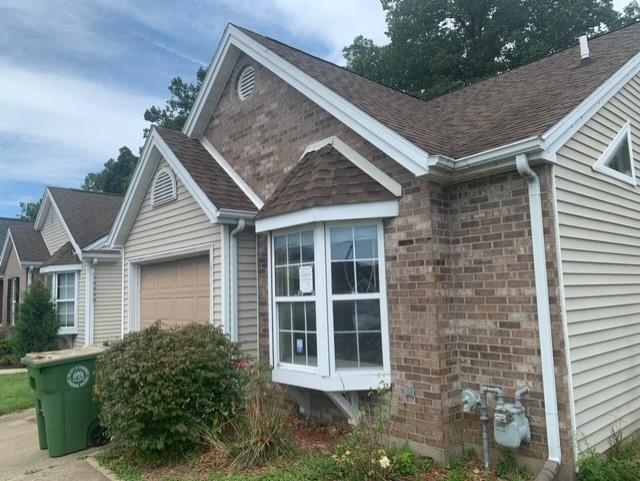 969 Villagebrook Dr, Henderson, Kentucky 42420, 2 Bedrooms Bedrooms, ,2 BathroomsBathrooms,Single Family Residence,For Sale,Villagebrook Dr,87997