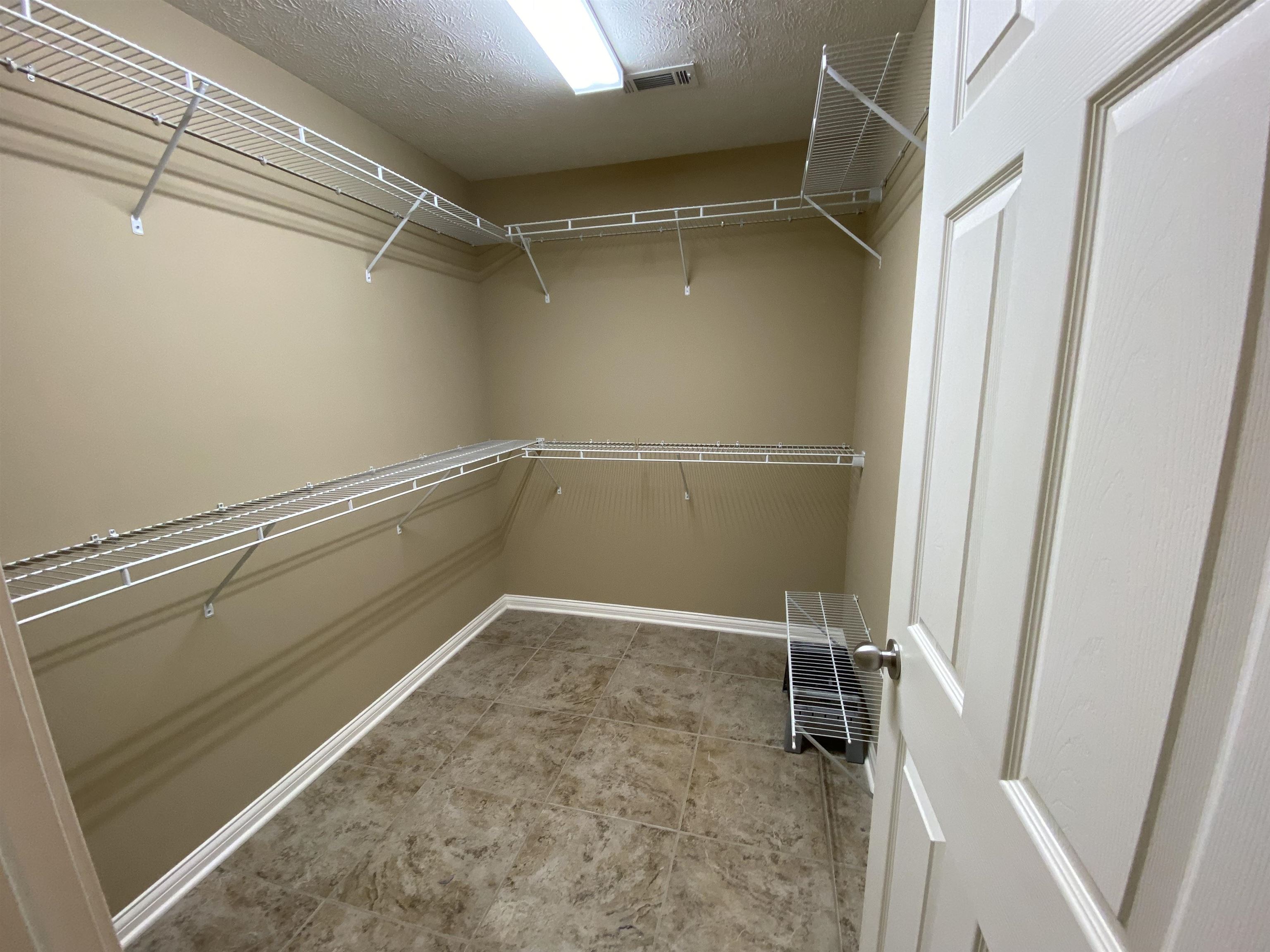 3962 Brookside Ct., Owensboro, Kentucky 42303, 2 Bedrooms Bedrooms, ,2 BathroomsBathrooms,Single Family Residence,For Sale,Brookside Ct.,87998