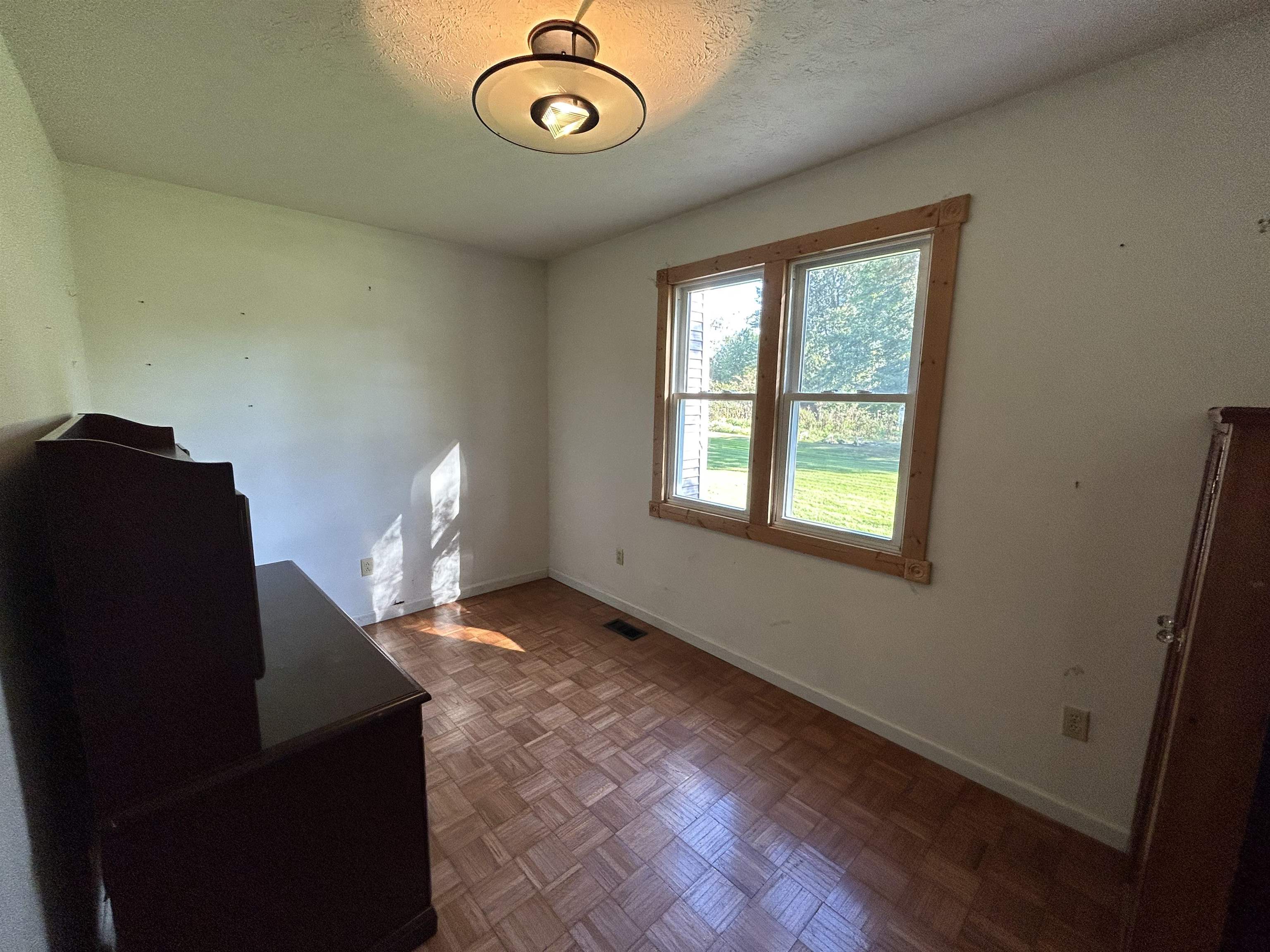 346 Walker St, Hartford, Kentucky 42347, 3 Bedrooms Bedrooms, ,2 BathroomsBathrooms,Single Family Residence,For Sale,Walker St,88002