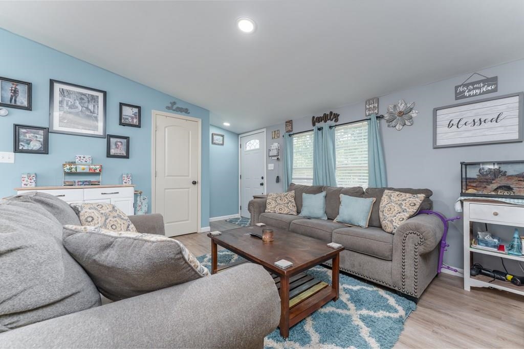 10091 Kentucky 405, Maceo, Kentucky 42355, 2 Bedrooms Bedrooms, ,2 BathroomsBathrooms,Single Family Residence,For Sale,Kentucky 405,88010