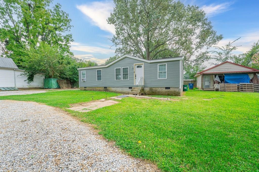 10091 Kentucky 405, Maceo, Kentucky 42355, 2 Bedrooms Bedrooms, ,2 BathroomsBathrooms,Single Family Residence,For Sale,Kentucky 405,88010