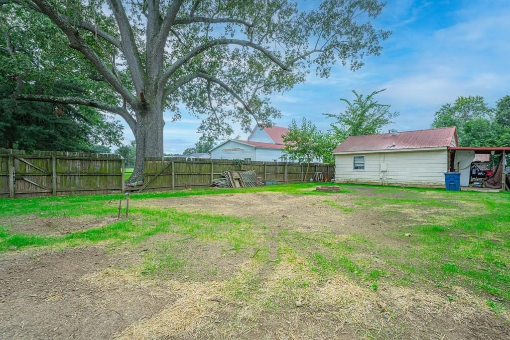 10091 Kentucky 405, Maceo, Kentucky 42355, 2 Bedrooms Bedrooms, ,2 BathroomsBathrooms,Single Family Residence,For Sale,Kentucky 405,88010