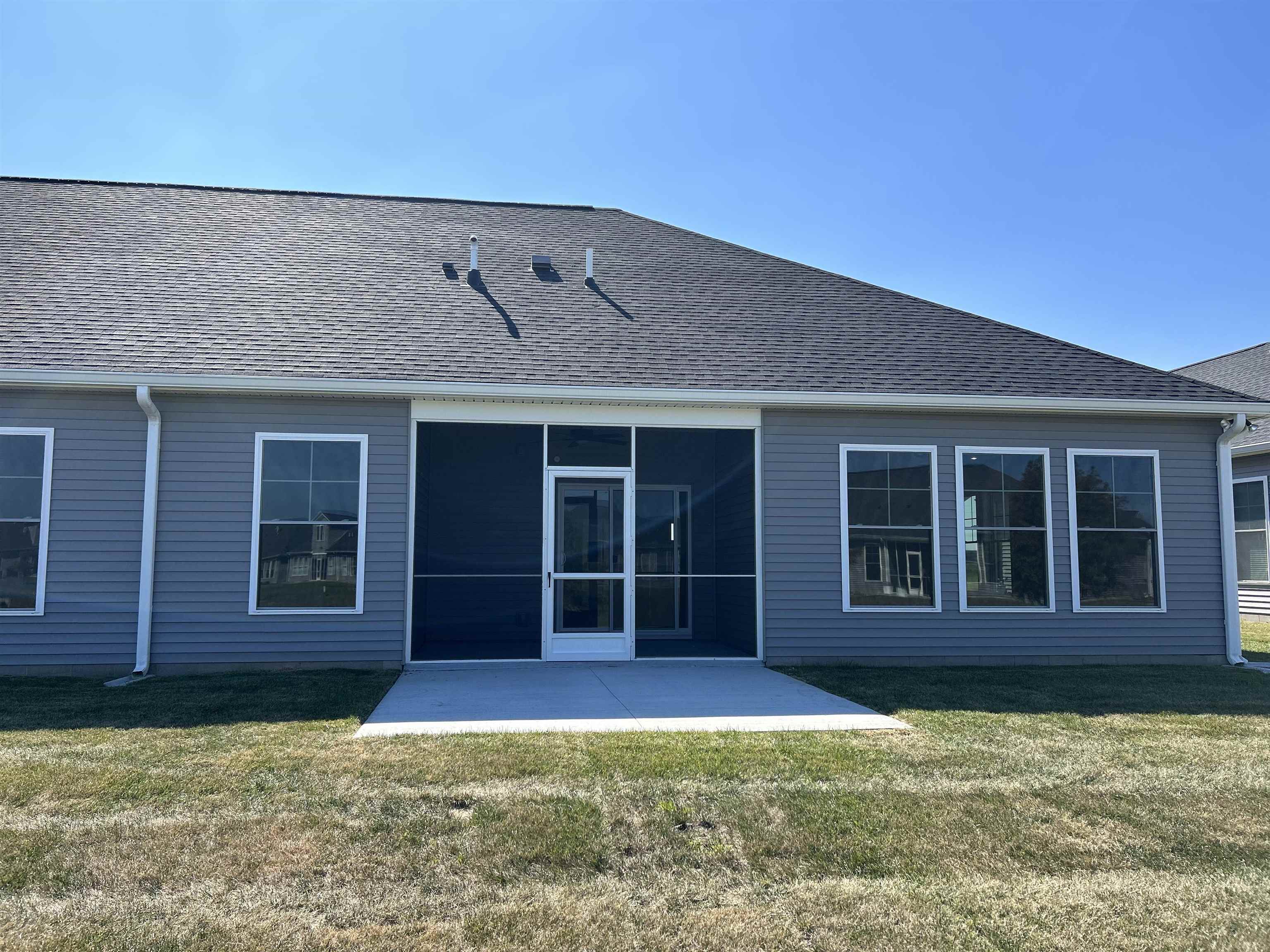 2428 Watson Circle, Owensboro, Kentucky 42301, 2 Bedrooms Bedrooms, ,2 BathroomsBathrooms,Single Family Residence,For Sale,Watson Circle,88012