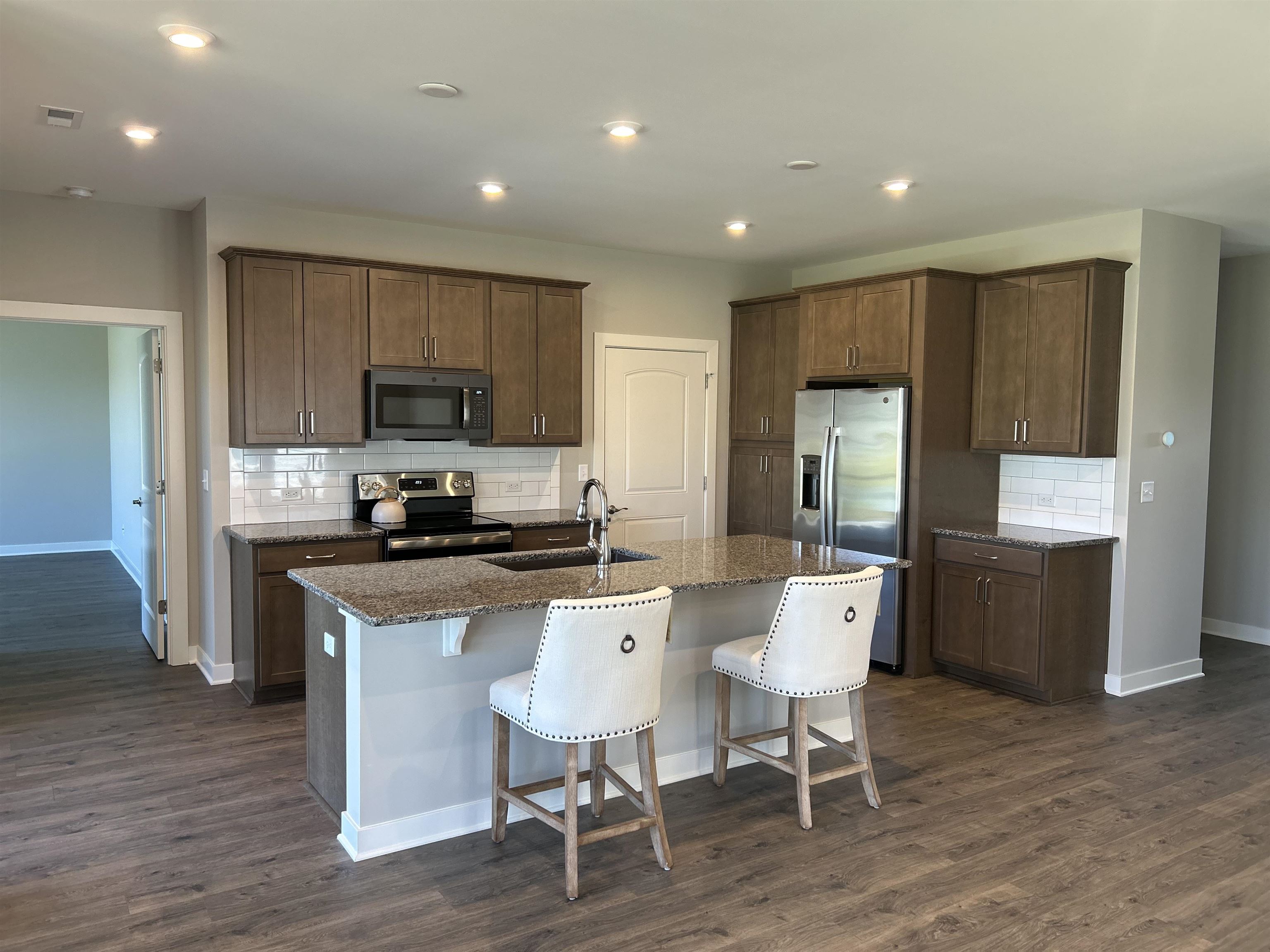 2428 Watson Circle, Owensboro, Kentucky 42301, 2 Bedrooms Bedrooms, ,2 BathroomsBathrooms,Single Family Residence,For Sale,Watson Circle,88012