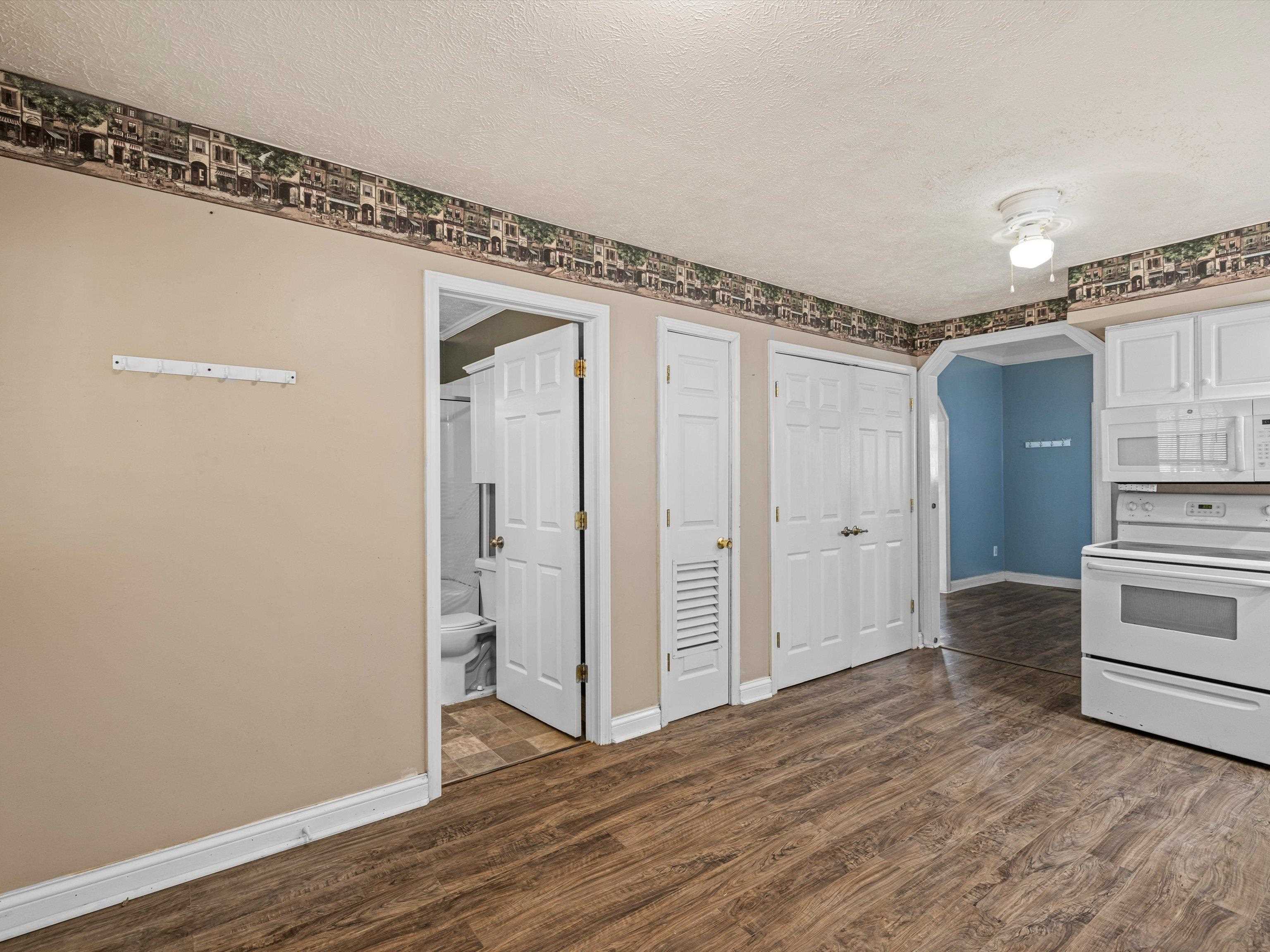 727 Gunther Ave., Owensboro, Kentucky 42303, 2 Bedrooms Bedrooms, ,1 BathroomBathrooms,Single Family Residence,For Sale,Gunther Ave.,88013