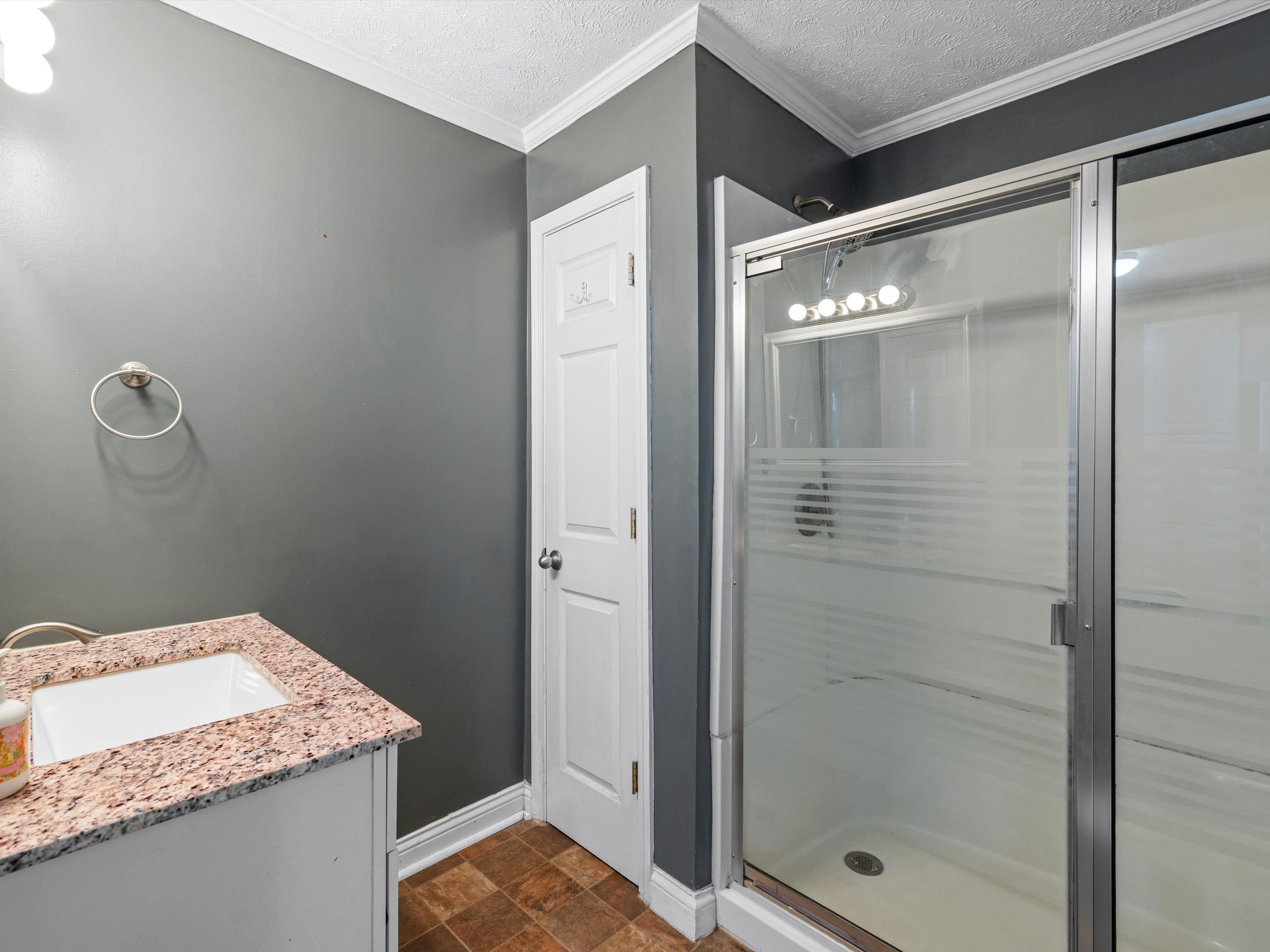 727 Gunther Ave., Owensboro, Kentucky 42303, 2 Bedrooms Bedrooms, ,1 BathroomBathrooms,Single Family Residence,For Sale,Gunther Ave.,88013