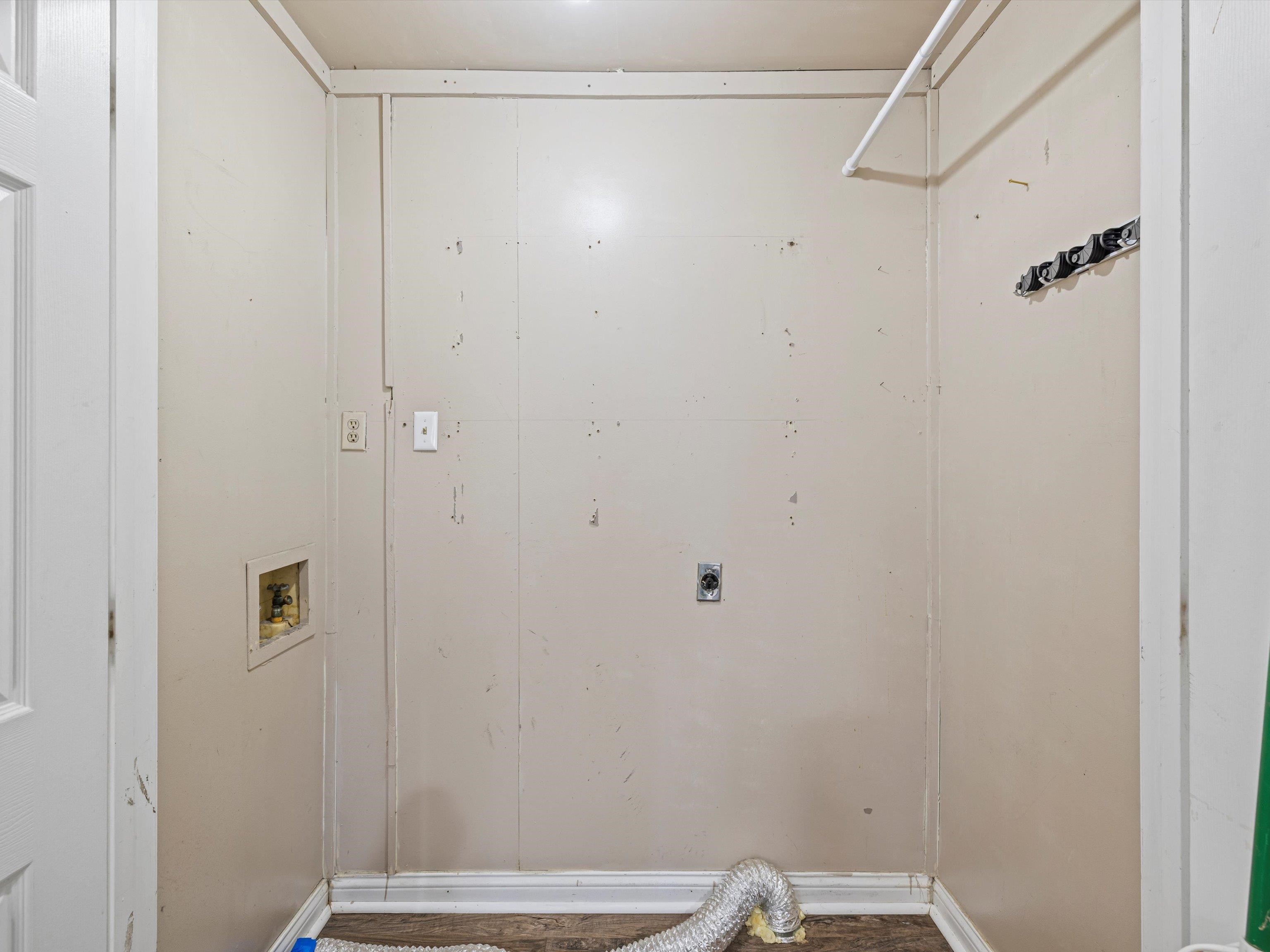 727 Gunther Ave., Owensboro, Kentucky 42303, 2 Bedrooms Bedrooms, ,1 BathroomBathrooms,Single Family Residence,For Sale,Gunther Ave.,88013