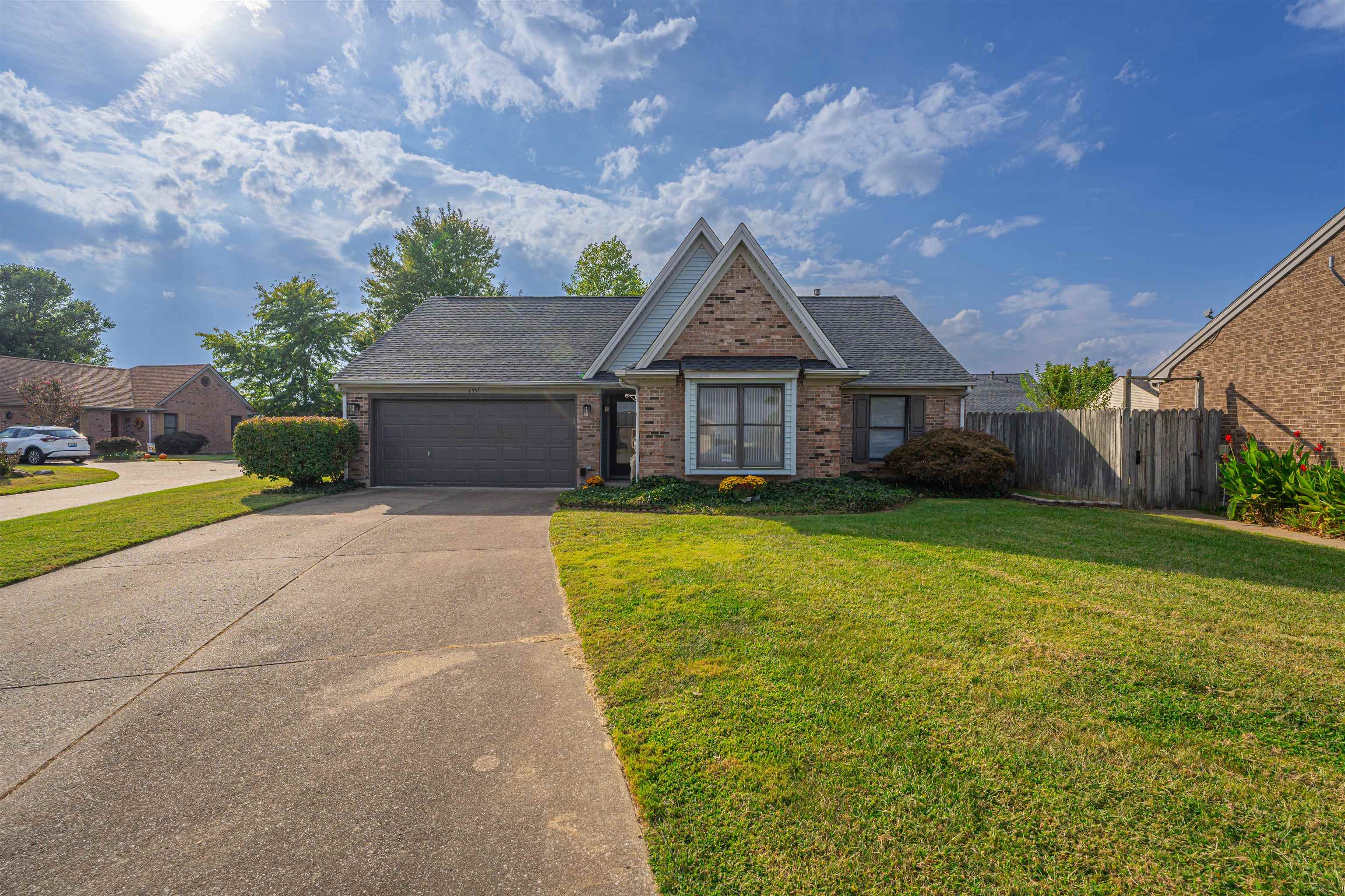 4554 Cove Pointe, Owensboro, Kentucky 42301, 3 Bedrooms Bedrooms, ,2 BathroomsBathrooms,Single Family Residence,For Sale,Cove Pointe,88014