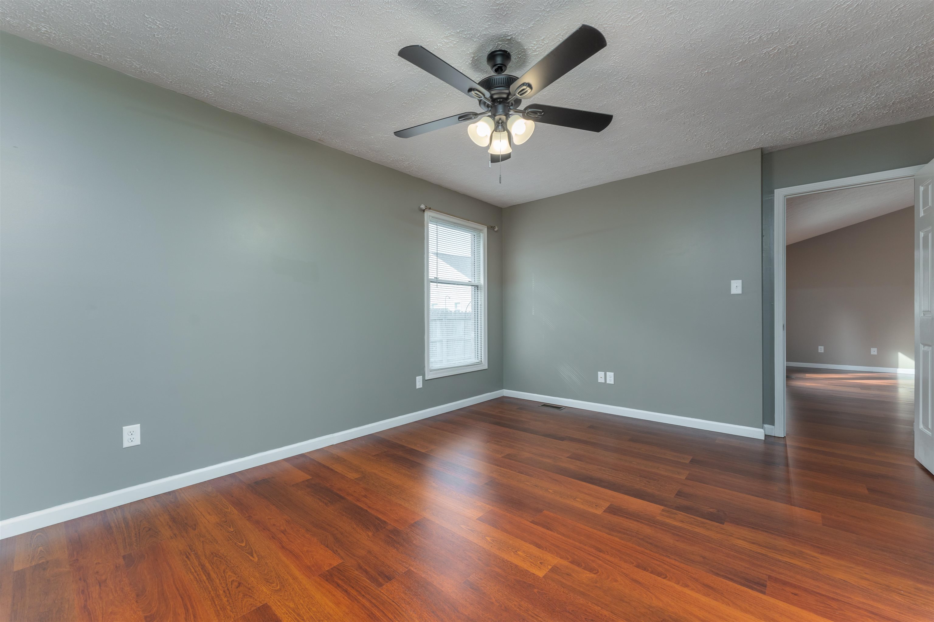 4554 Cove Pointe, Owensboro, Kentucky 42301, 3 Bedrooms Bedrooms, ,2 BathroomsBathrooms,Single Family Residence,For Sale,Cove Pointe,88014