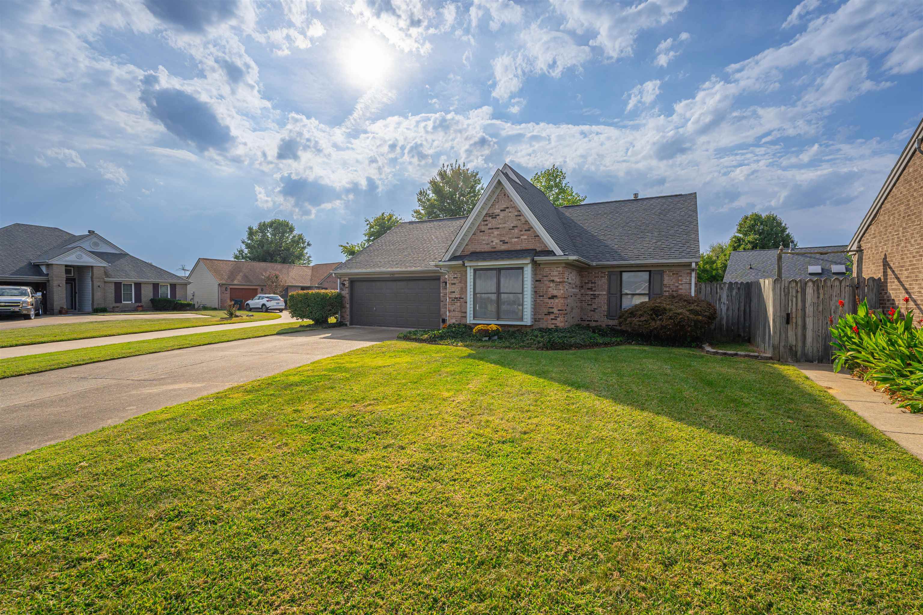 4554 Cove Pointe, Owensboro, Kentucky 42301, 3 Bedrooms Bedrooms, ,2 BathroomsBathrooms,Single Family Residence,For Sale,Cove Pointe,88014