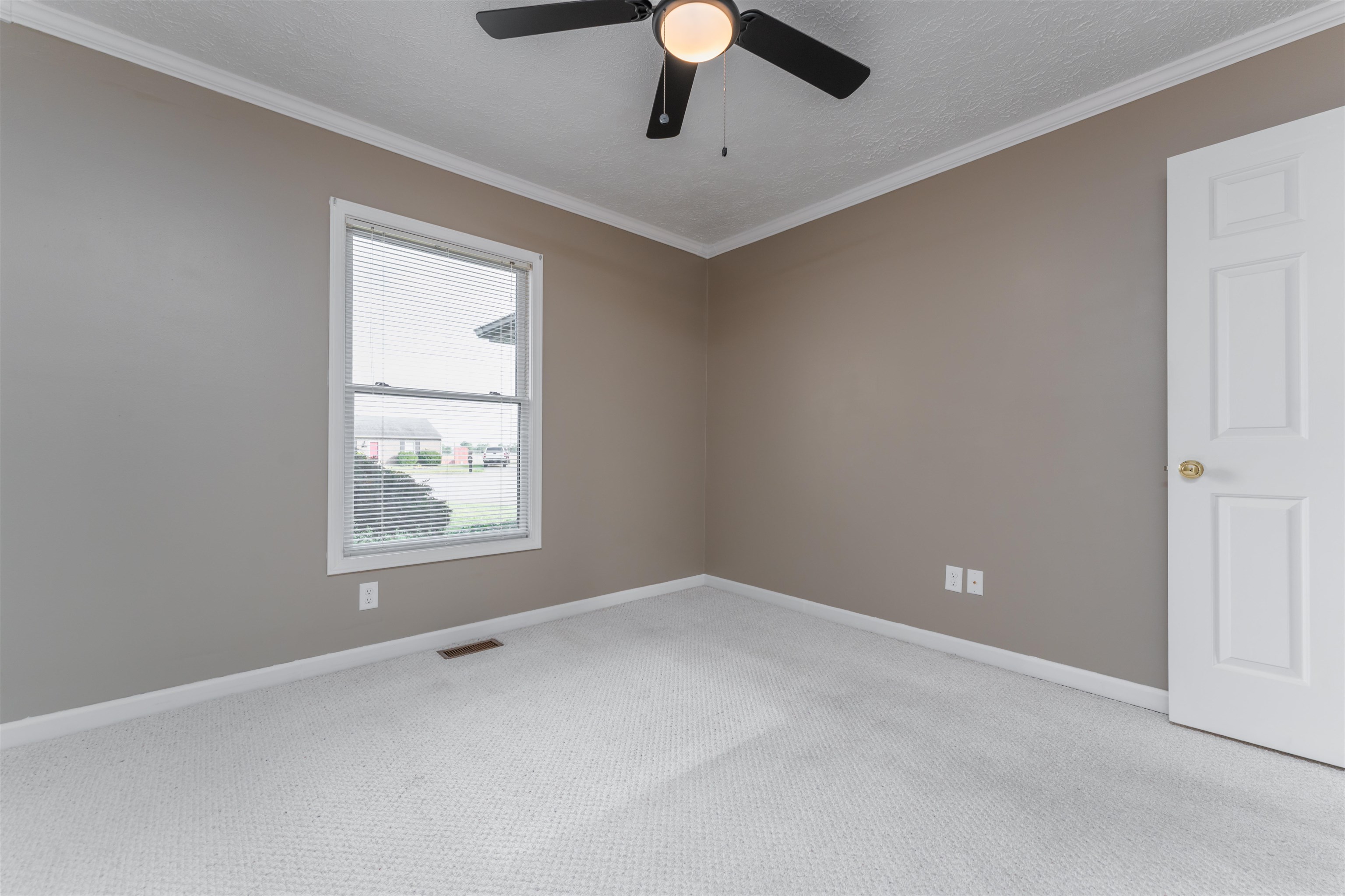 4554 Cove Pointe, Owensboro, Kentucky 42301, 3 Bedrooms Bedrooms, ,2 BathroomsBathrooms,Single Family Residence,For Sale,Cove Pointe,88014