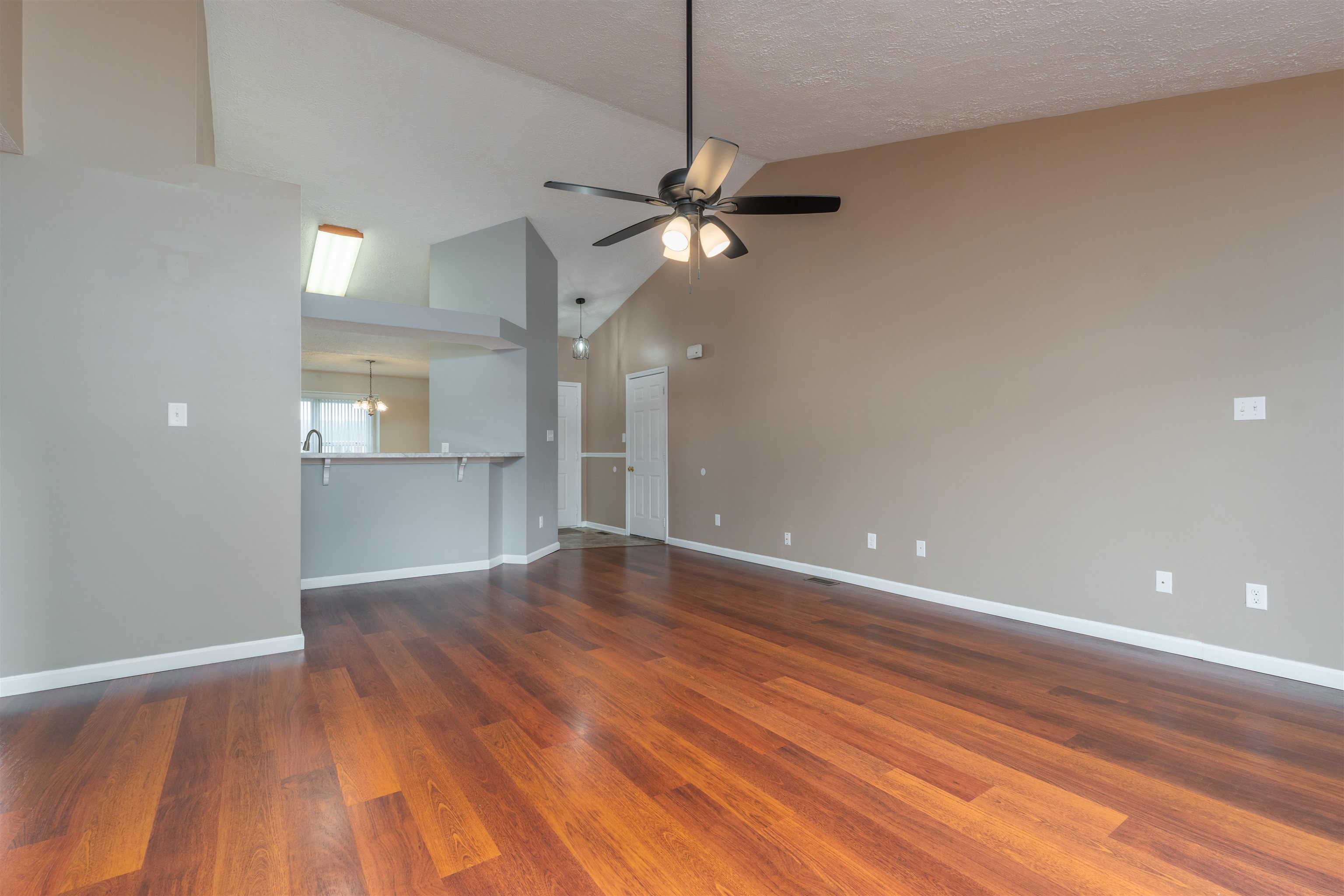 4554 Cove Pointe, Owensboro, Kentucky 42301, 3 Bedrooms Bedrooms, ,2 BathroomsBathrooms,Single Family Residence,For Sale,Cove Pointe,88014