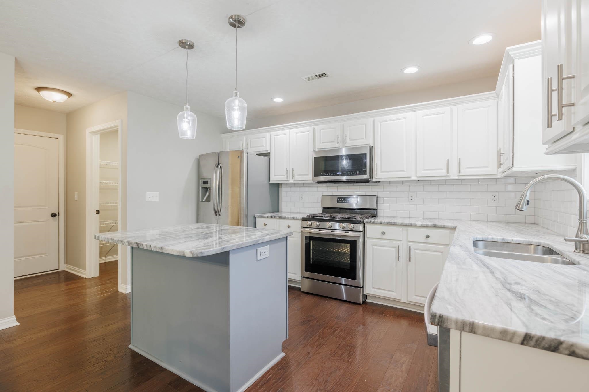 2860 Silver Creek Loop, Owensboro, Kentucky 42303, 4 Bedrooms Bedrooms, ,2 BathroomsBathrooms,Single Family Residence,For Sale,Silver Creek Loop,88016