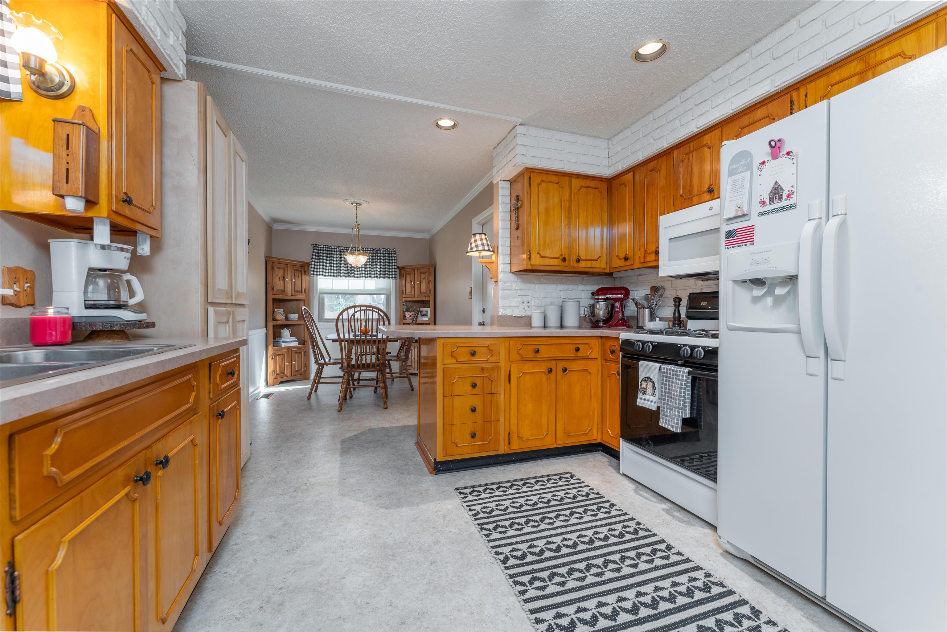 1701 Thistle Ct, Owensboro, Kentucky 42301, 2 Bedrooms Bedrooms, ,1 BathroomBathrooms,Single Family Residence,For Sale,Thistle Ct,88018