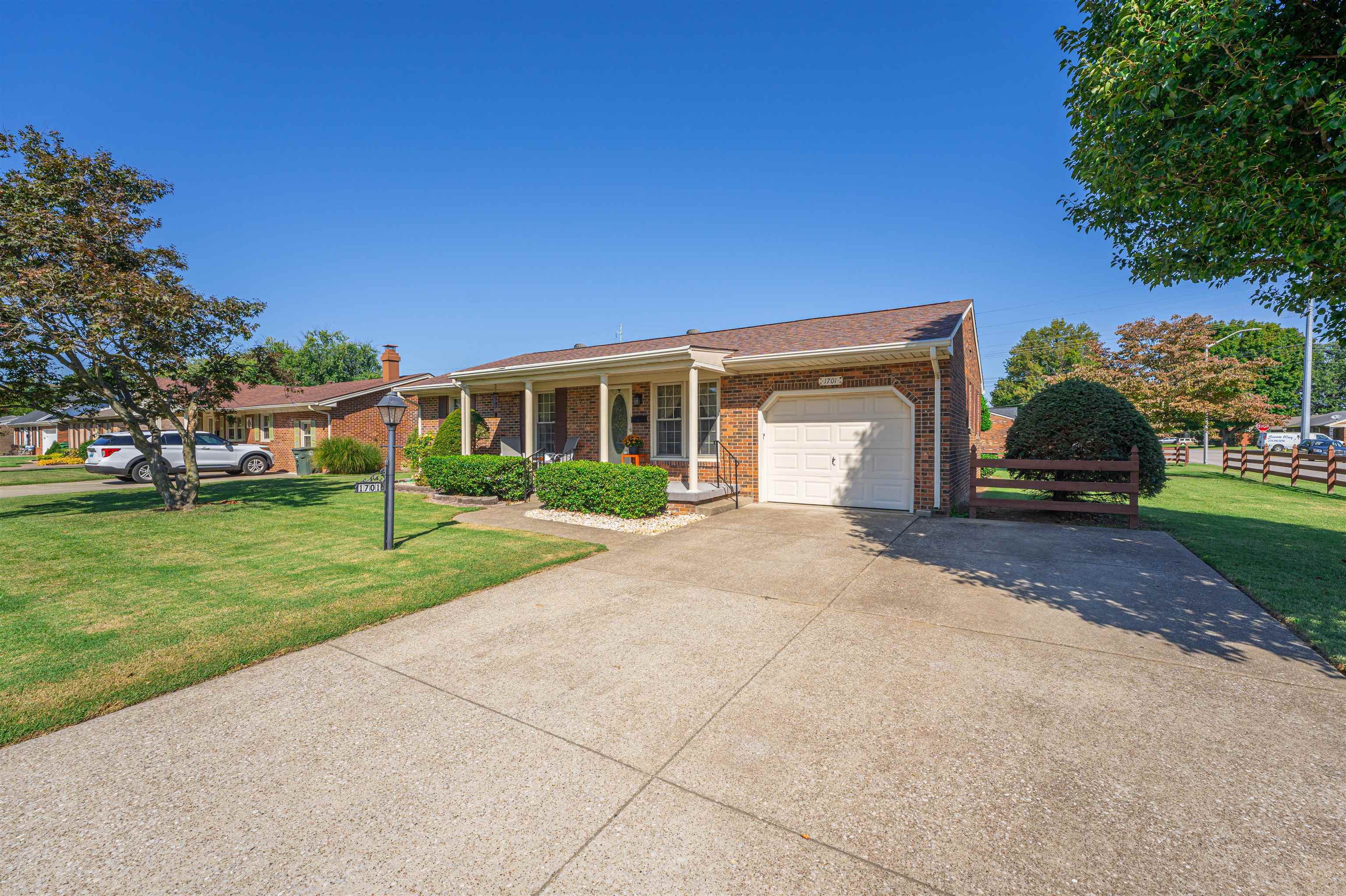1701 Thistle Ct, Owensboro, Kentucky 42301, 2 Bedrooms Bedrooms, ,1 BathroomBathrooms,Single Family Residence,For Sale,Thistle Ct,88018