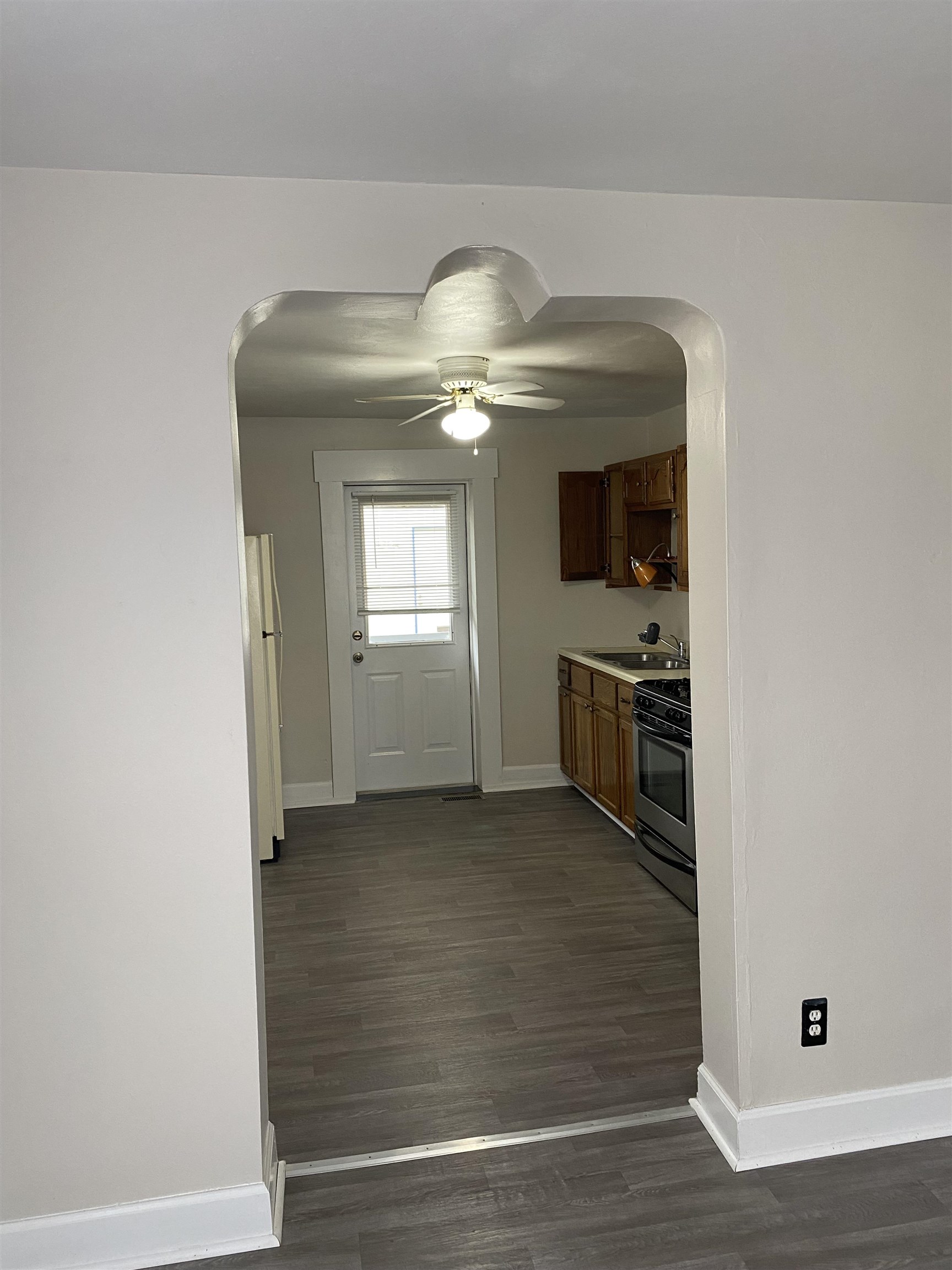330 27th, Owensboro, Kentucky 42303, 2 Bedrooms Bedrooms, ,1 BathroomBathrooms,Single Family Residence,For Sale,27th,88020