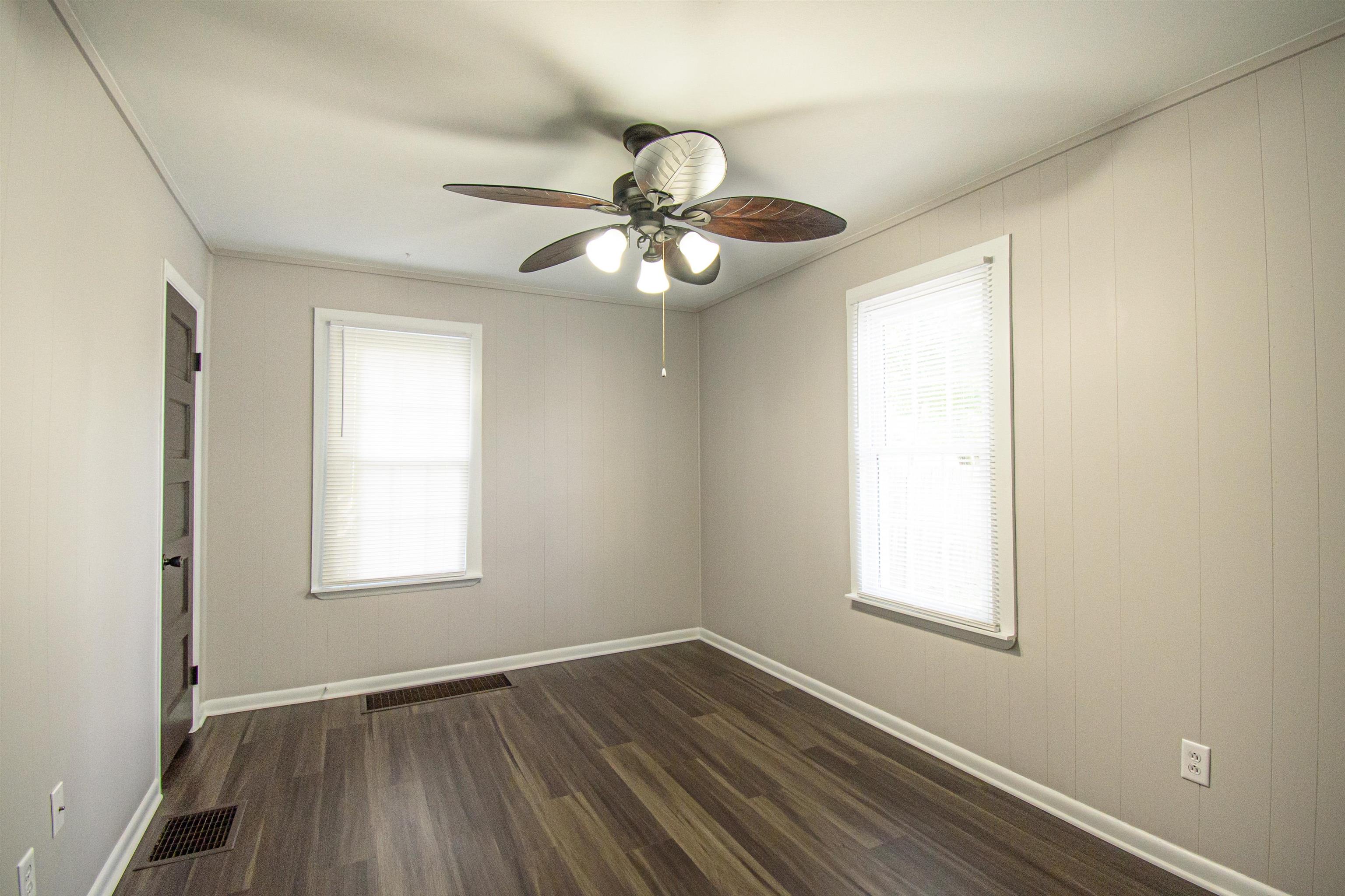 504 Alpha St, Owensboro, Kentucky 42301, 3 Bedrooms Bedrooms, ,1 BathroomBathrooms,Single Family Residence,For Sale,Alpha St,88024