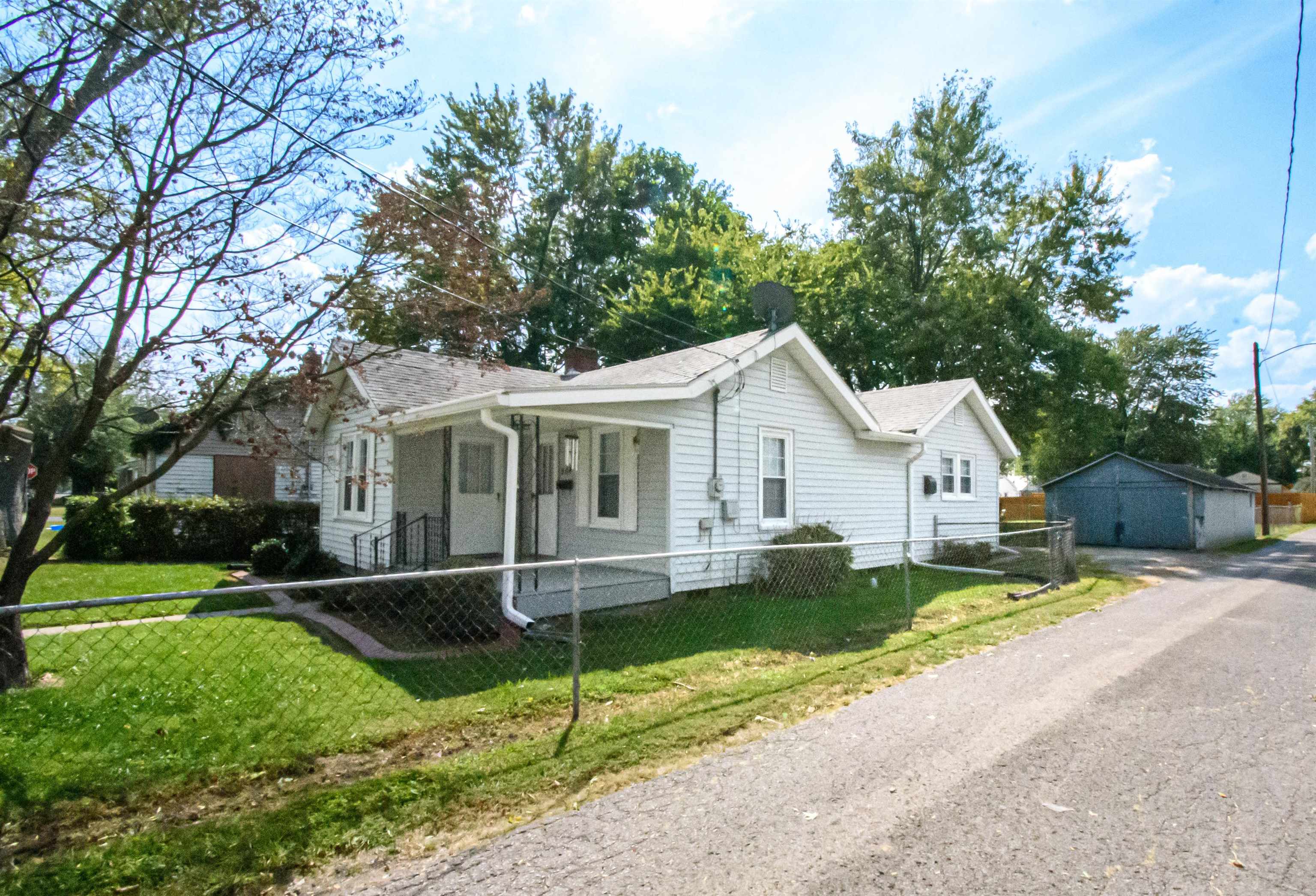 504 Alpha St, Owensboro, Kentucky 42301, 3 Bedrooms Bedrooms, ,1 BathroomBathrooms,Single Family Residence,For Sale,Alpha St,88024