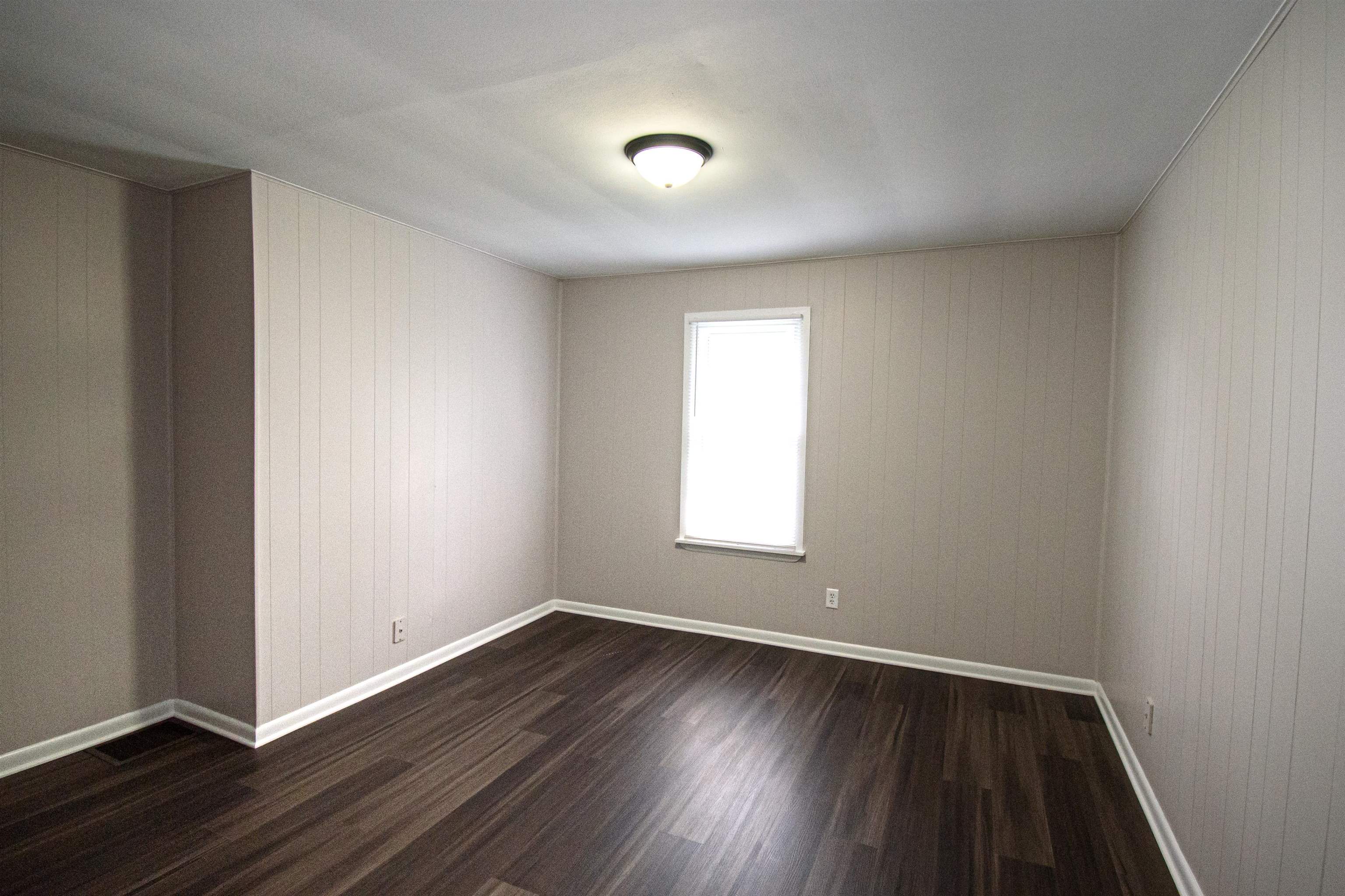504 Alpha St, Owensboro, Kentucky 42301, 3 Bedrooms Bedrooms, ,1 BathroomBathrooms,Single Family Residence,For Sale,Alpha St,88024