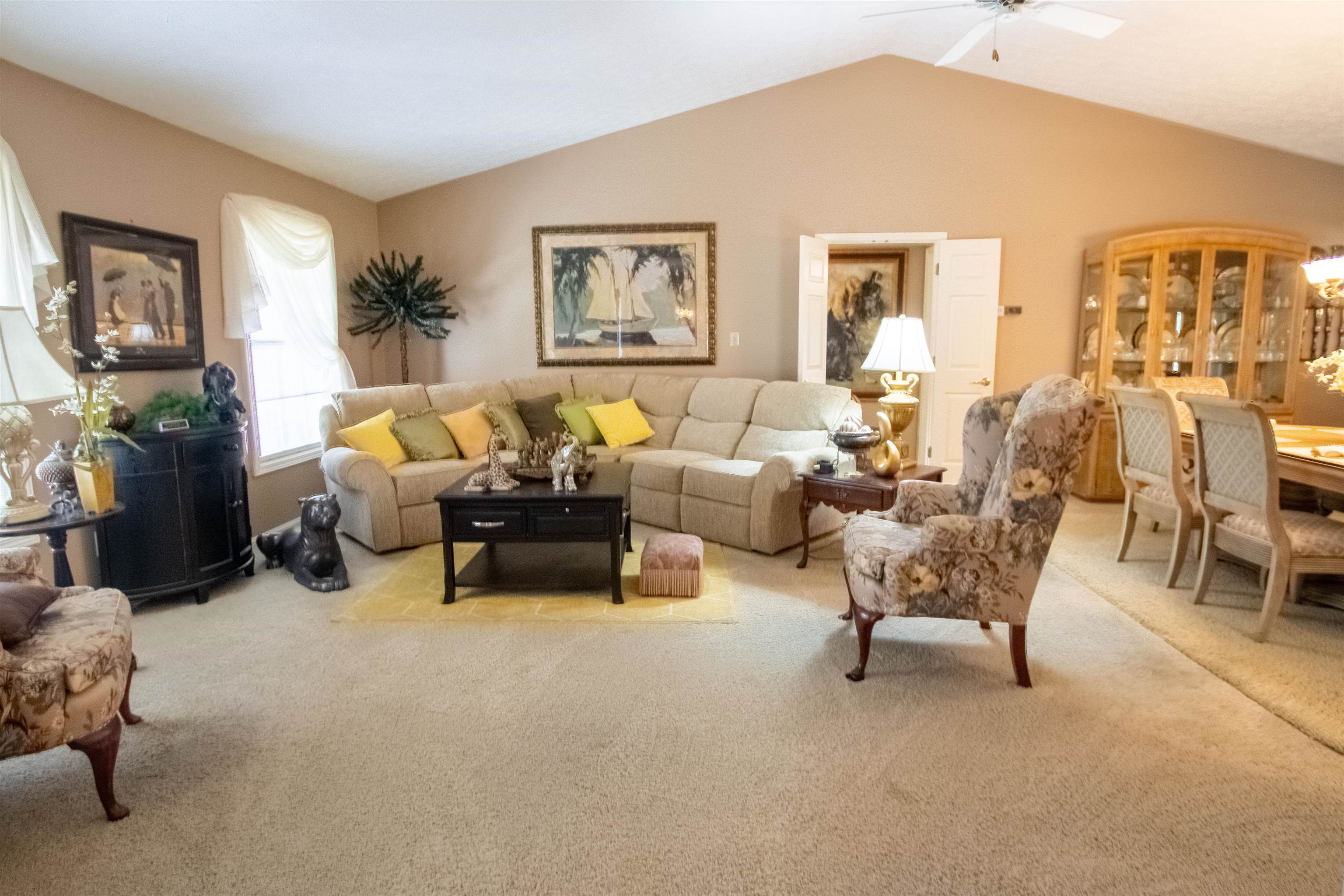 3730 Wood Trace, Owensboro, Kentucky 42303, 4 Bedrooms Bedrooms, ,2 BathroomsBathrooms,Single Family Residence,For Sale,Wood Trace,88026