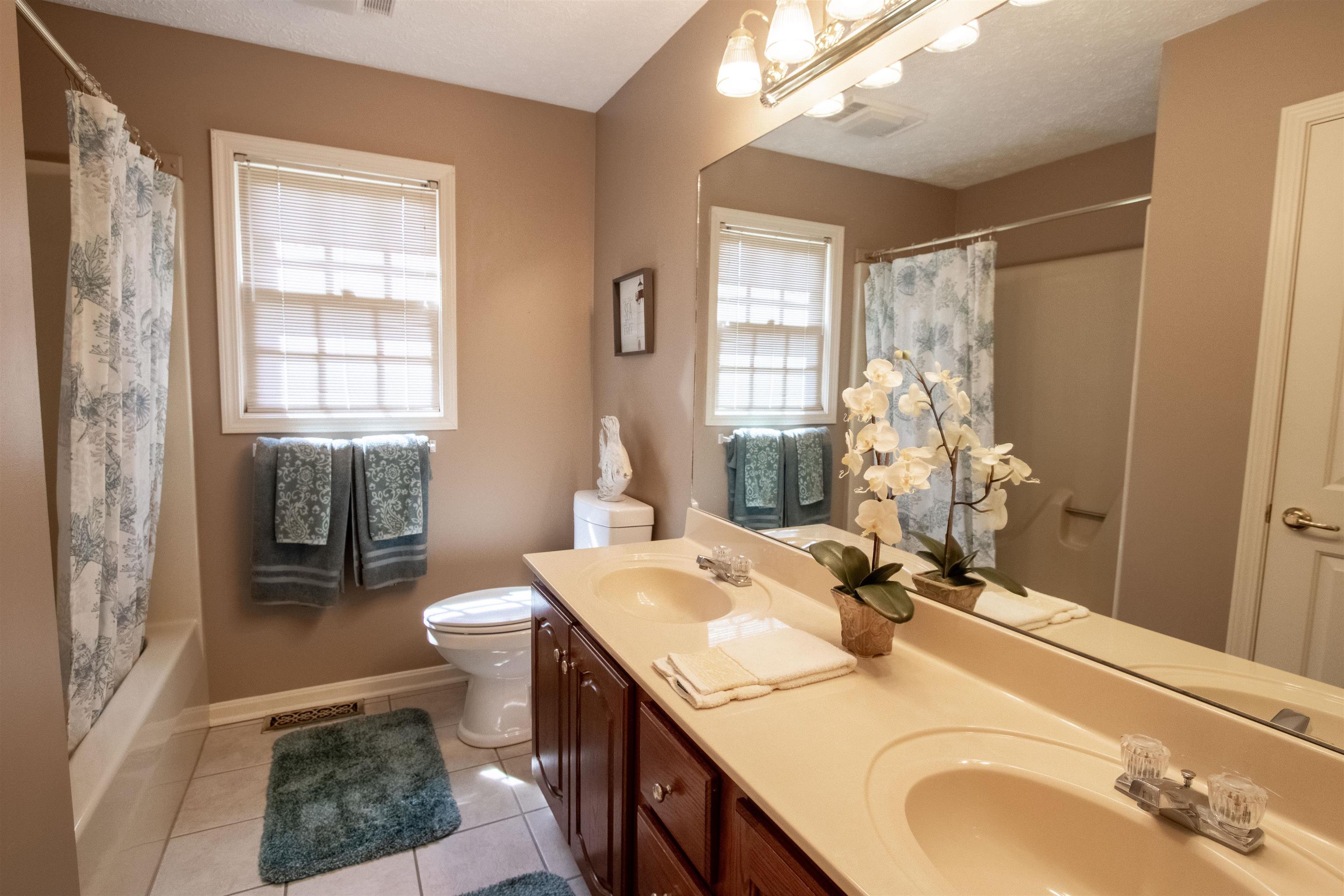 3730 Wood Trace, Owensboro, Kentucky 42303, 4 Bedrooms Bedrooms, ,2 BathroomsBathrooms,Single Family Residence,For Sale,Wood Trace,88026