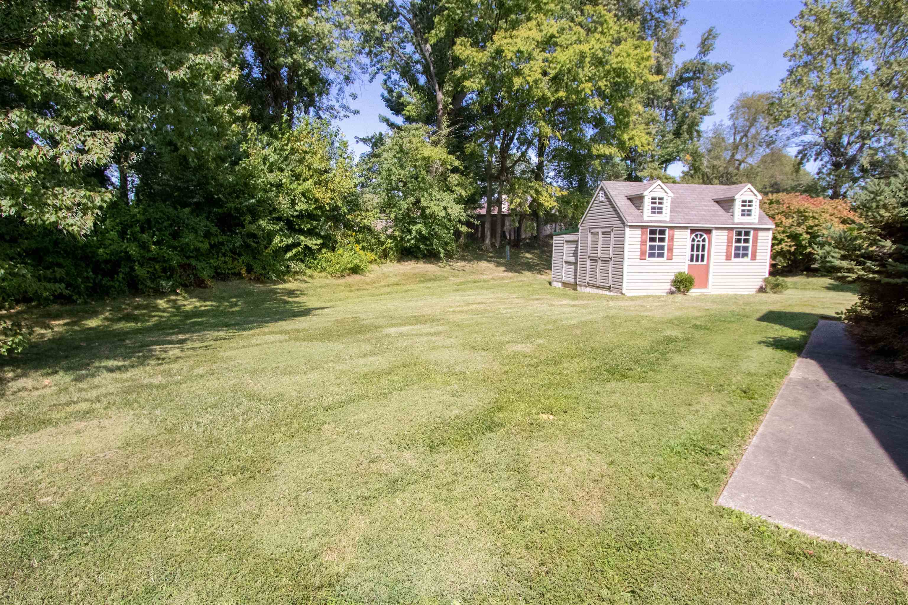 3730 Wood Trace, Owensboro, Kentucky 42303, 4 Bedrooms Bedrooms, ,2 BathroomsBathrooms,Single Family Residence,For Sale,Wood Trace,88026