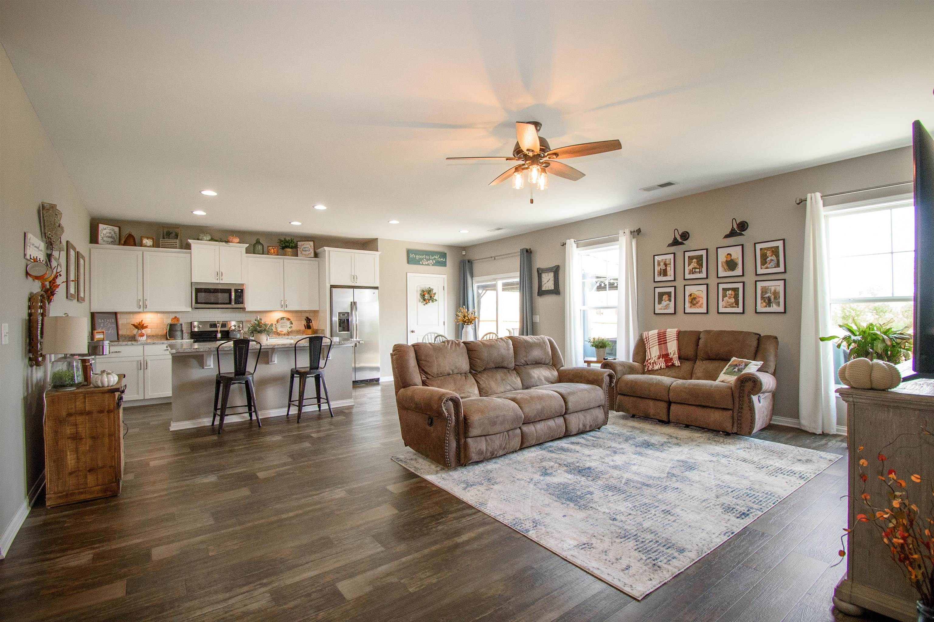 363 Brixton Drive, Owensboro, Kentucky 42301, 3 Bedrooms Bedrooms, ,2 BathroomsBathrooms,Single Family Residence,For Sale,Brixton Drive,88029