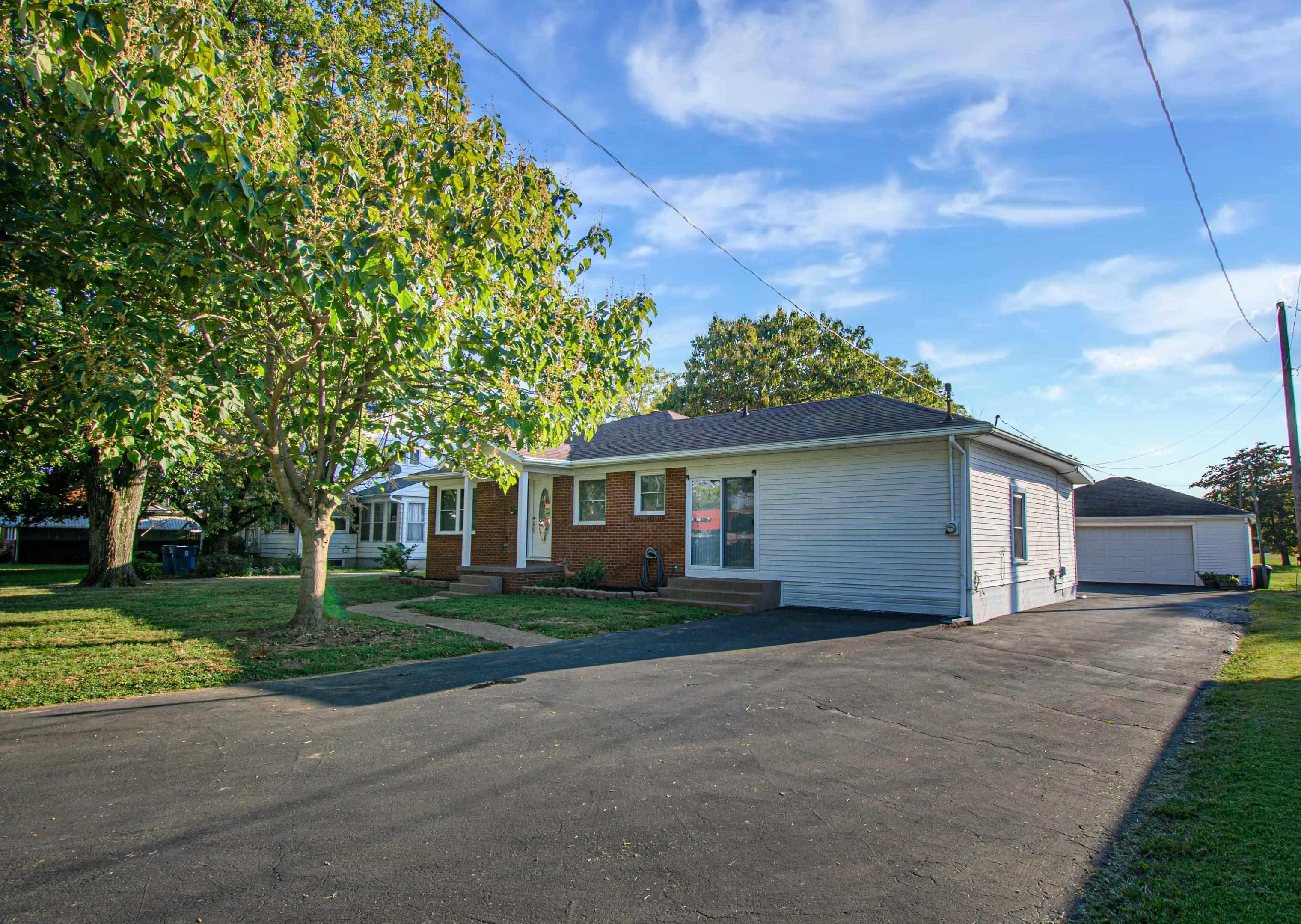 316 Coast Guard Lane, Owensboro, Kentucky 42303, 3 Bedrooms Bedrooms, ,2 BathroomsBathrooms,Single Family Residence,For Sale,Coast Guard Lane,88031