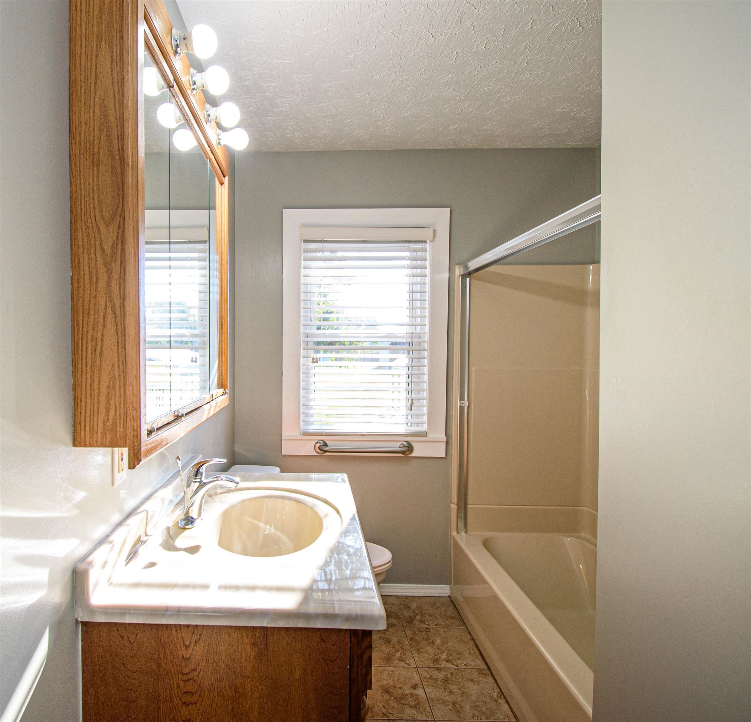 316 Coast Guard Lane, Owensboro, Kentucky 42303, 3 Bedrooms Bedrooms, ,2 BathroomsBathrooms,Single Family Residence,For Sale,Coast Guard Lane,88031
