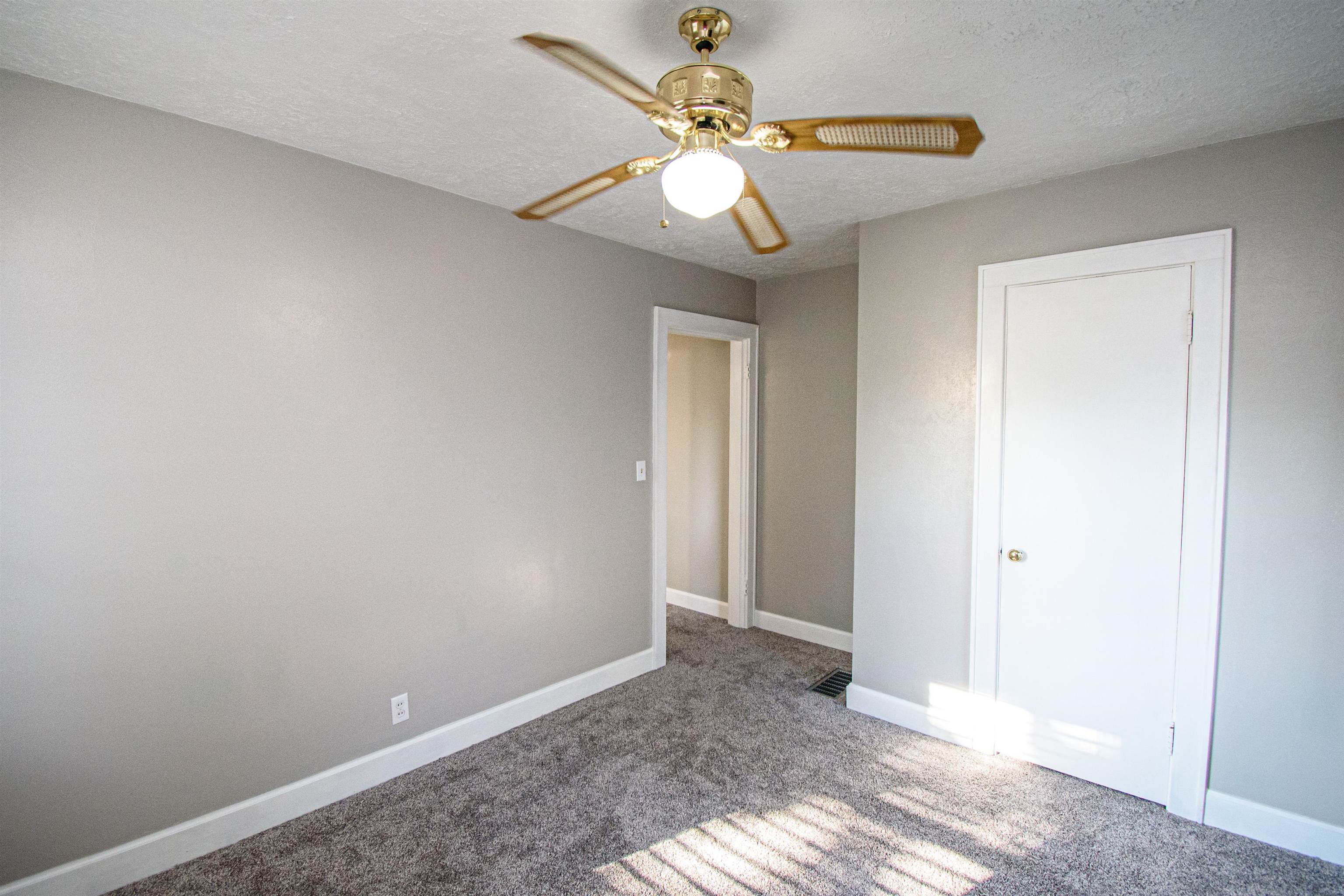316 Coast Guard Lane, Owensboro, Kentucky 42303, 3 Bedrooms Bedrooms, ,2 BathroomsBathrooms,Single Family Residence,For Sale,Coast Guard Lane,88031