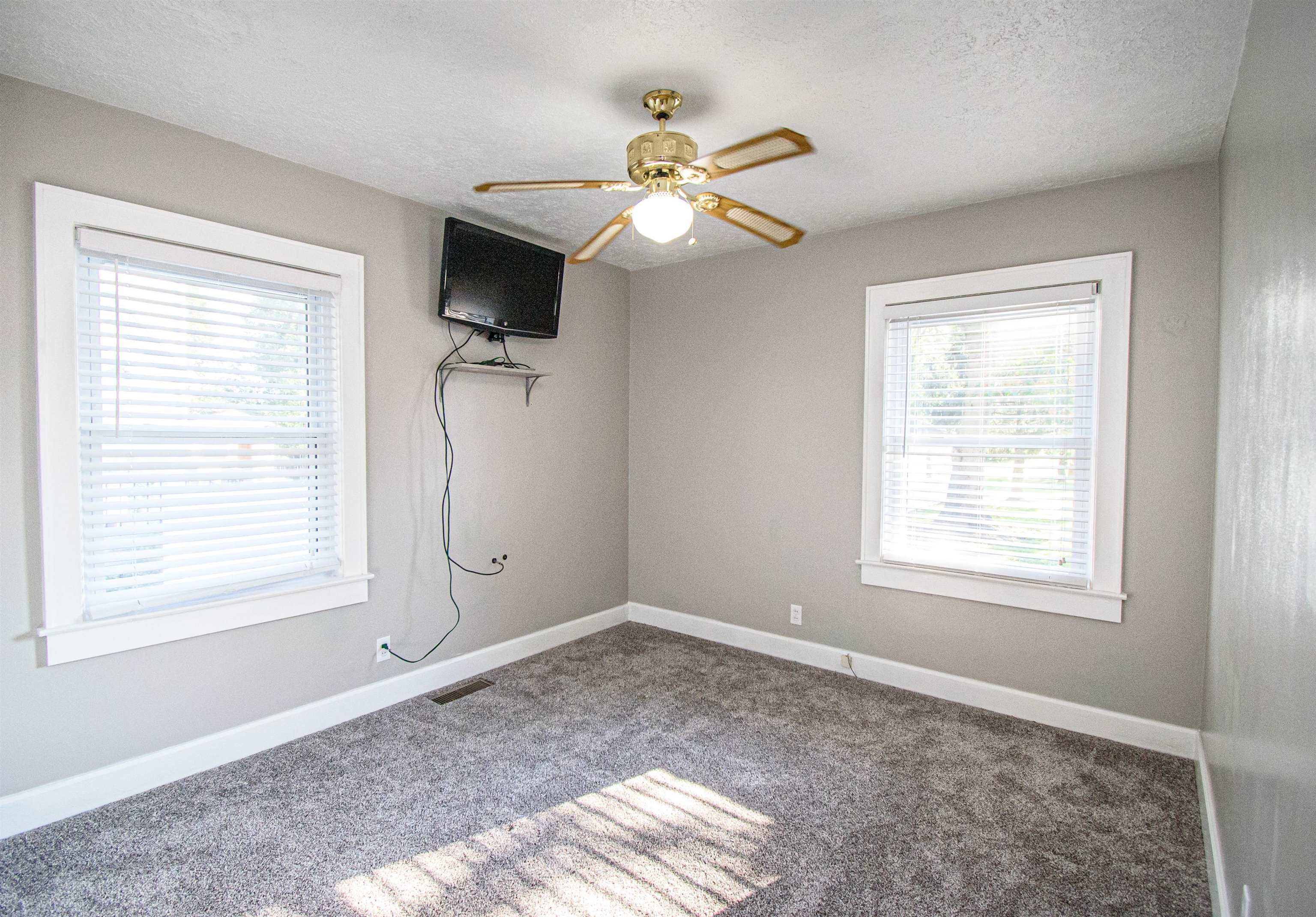 316 Coast Guard Lane, Owensboro, Kentucky 42303, 3 Bedrooms Bedrooms, ,2 BathroomsBathrooms,Single Family Residence,For Sale,Coast Guard Lane,88031