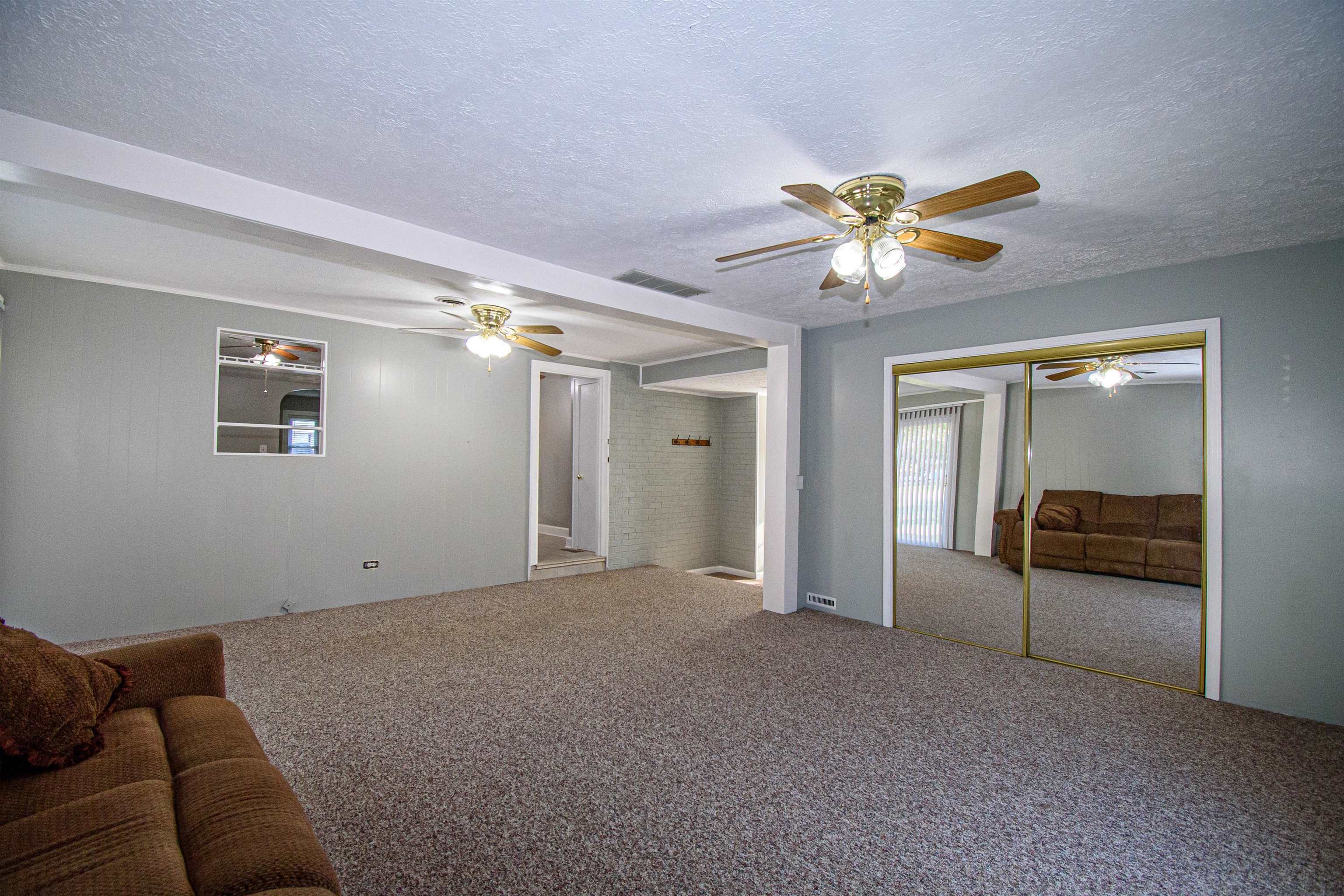 316 Coast Guard Lane, Owensboro, Kentucky 42303, 3 Bedrooms Bedrooms, ,2 BathroomsBathrooms,Single Family Residence,For Sale,Coast Guard Lane,88031