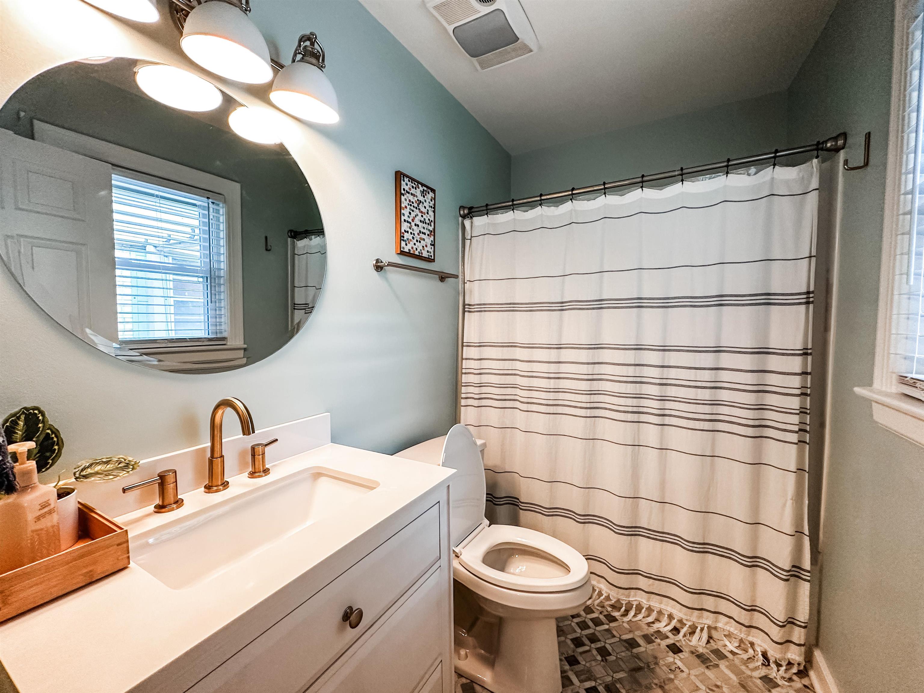 916 Ford Ave, Owensboro, Kentucky 42301, 3 Bedrooms Bedrooms, ,1 BathroomBathrooms,Single Family Residence,For Sale,Ford Ave,88032