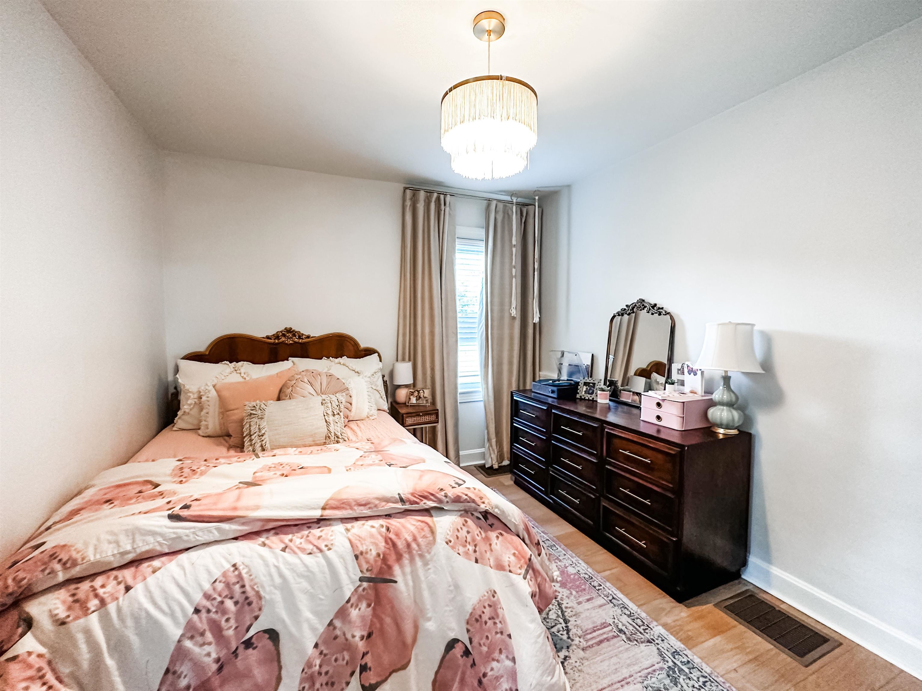 916 Ford Ave, Owensboro, Kentucky 42301, 3 Bedrooms Bedrooms, ,1 BathroomBathrooms,Single Family Residence,For Sale,Ford Ave,88032