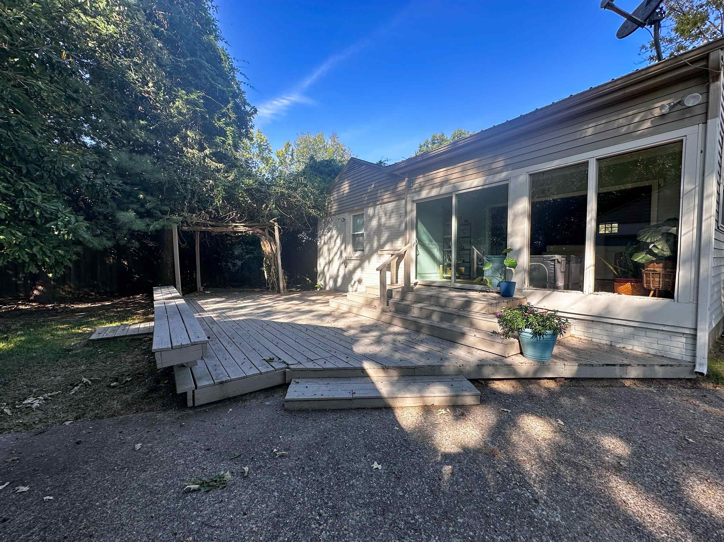 916 Ford Ave, Owensboro, Kentucky 42301, 3 Bedrooms Bedrooms, ,1 BathroomBathrooms,Single Family Residence,For Sale,Ford Ave,88032