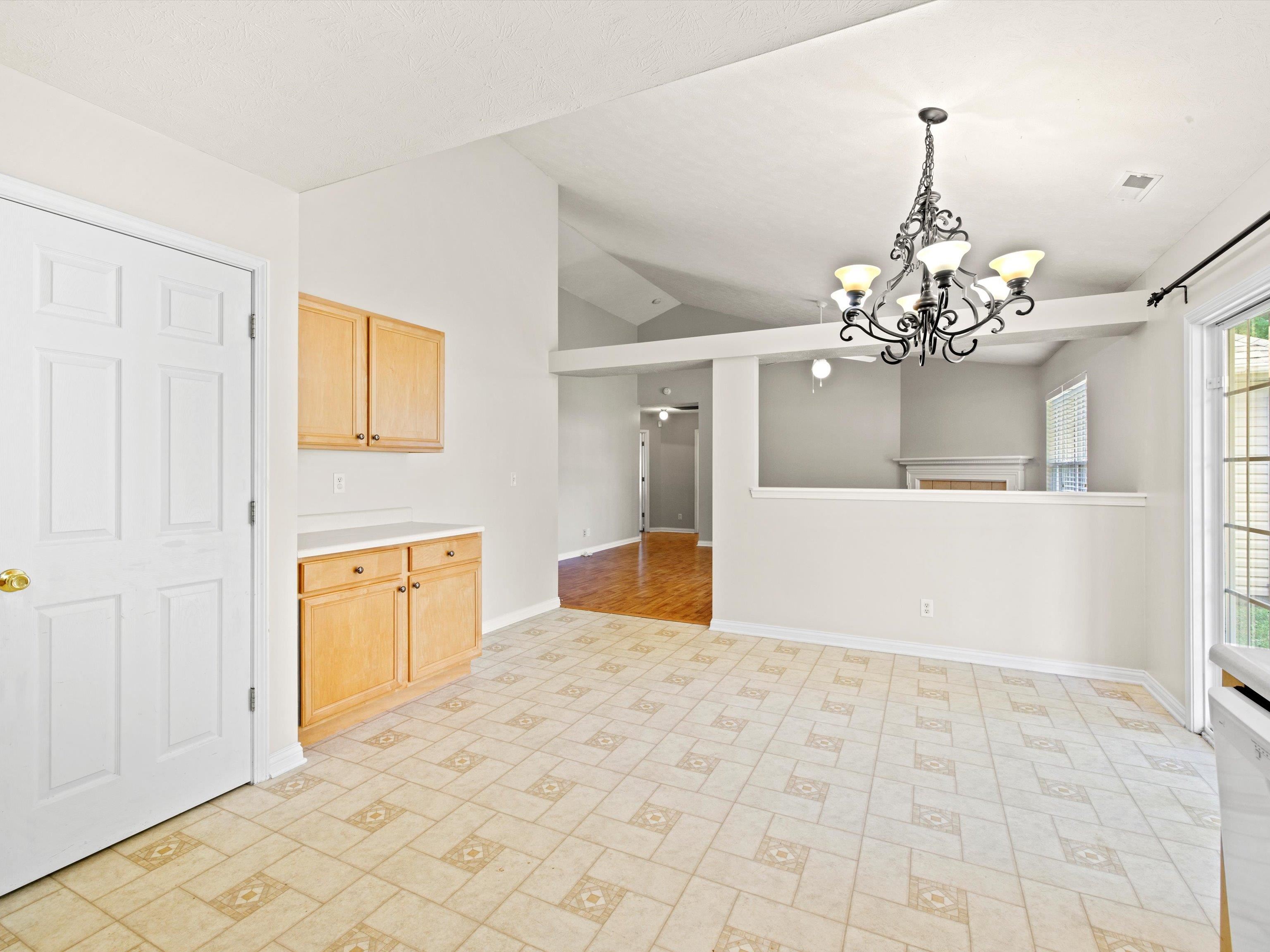 2628 Rush Trail, Owensboro, Kentucky 42303, 3 Bedrooms Bedrooms, ,2 BathroomsBathrooms,Single Family Residence,For Sale,Rush Trail,88034