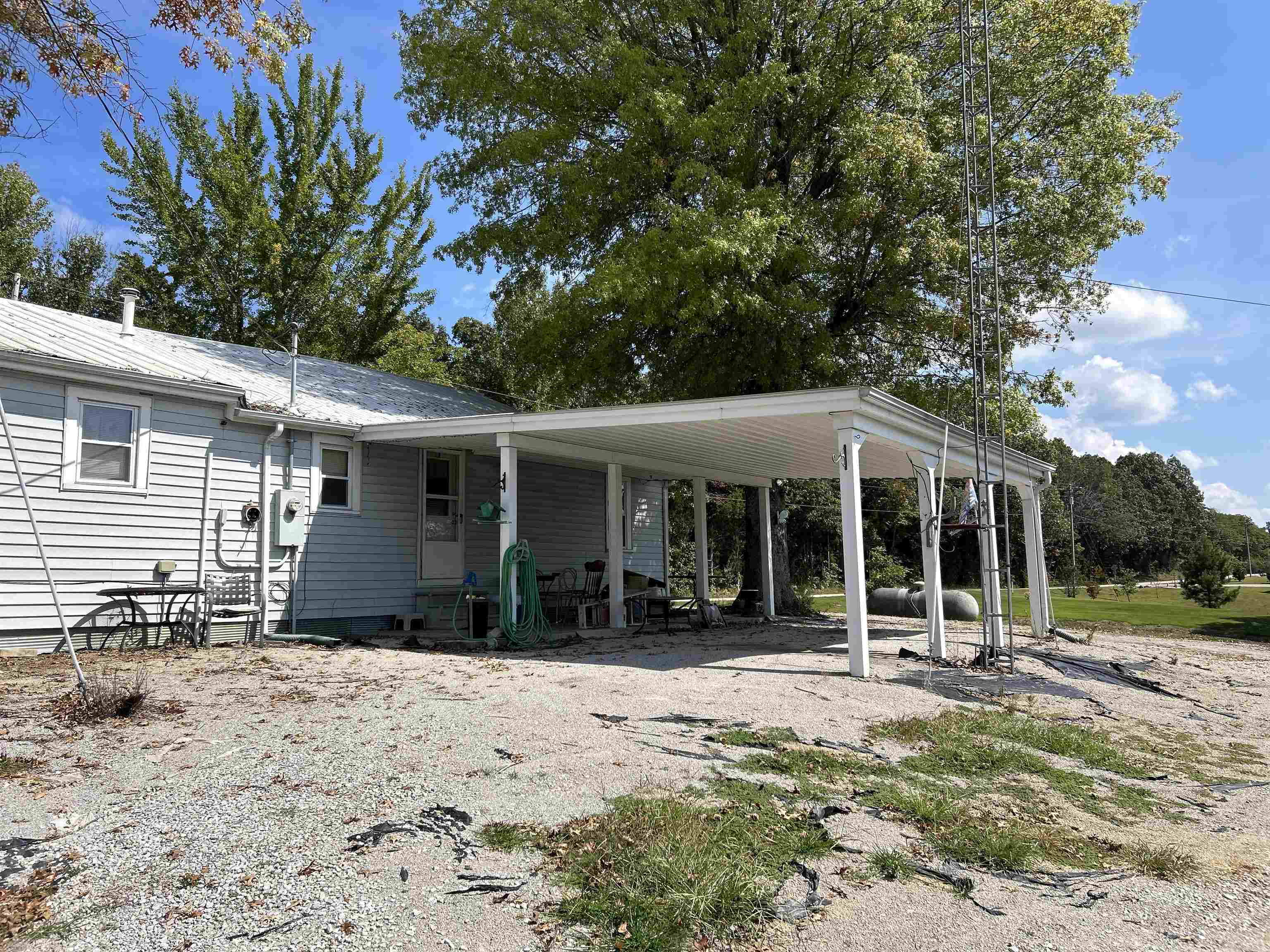 1441 State Route 144 E, Hawesville, Kentucky 42348, 2 Bedrooms Bedrooms, ,1 BathroomBathrooms,Single Family Residence,For Sale,State Route 144 E,88037