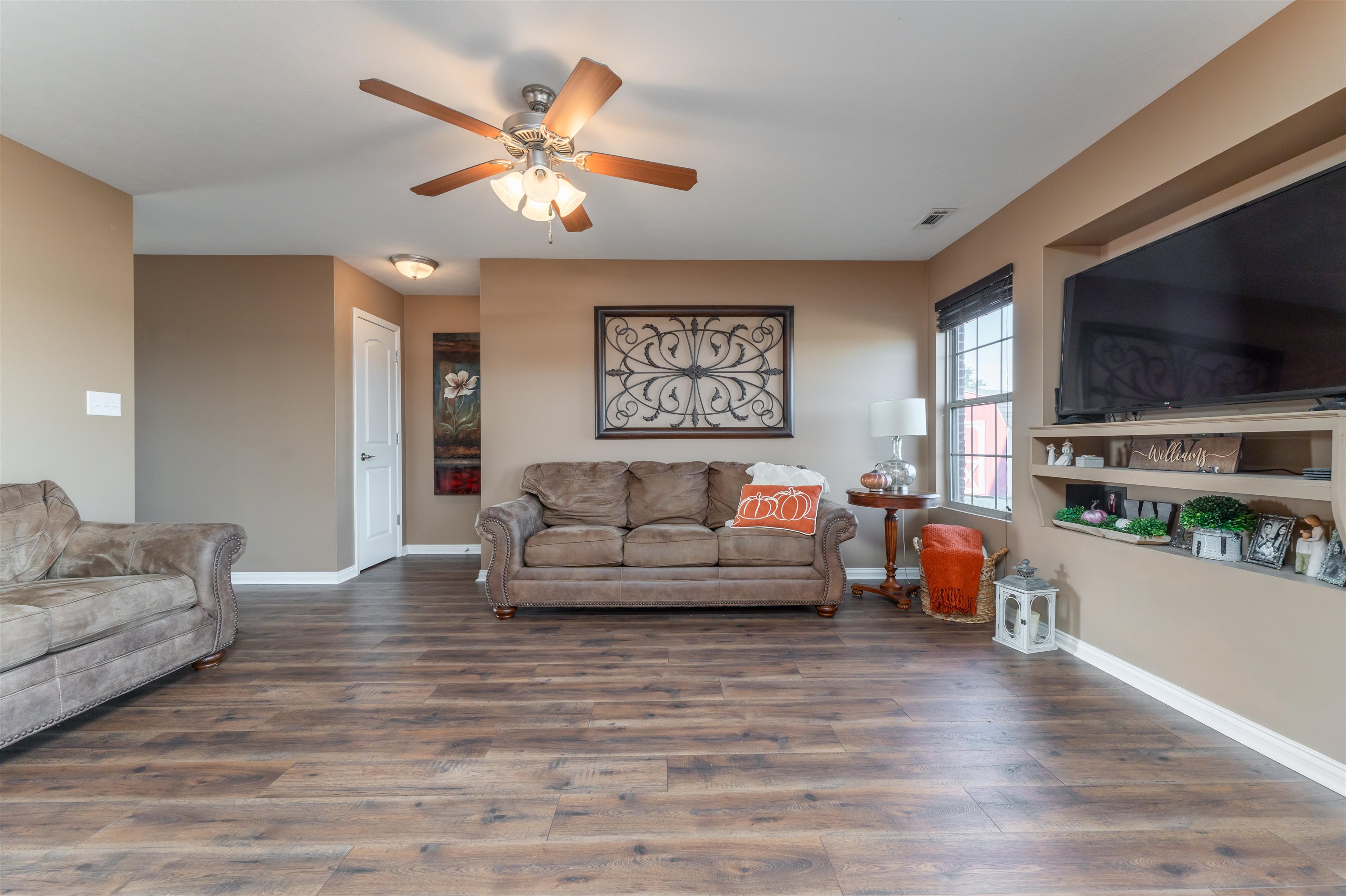 5300 Summercrest Dr, Owensboro, Kentucky 42301, 4 Bedrooms Bedrooms, ,3 BathroomsBathrooms,Single Family Residence,For Sale,Summercrest Dr,88042