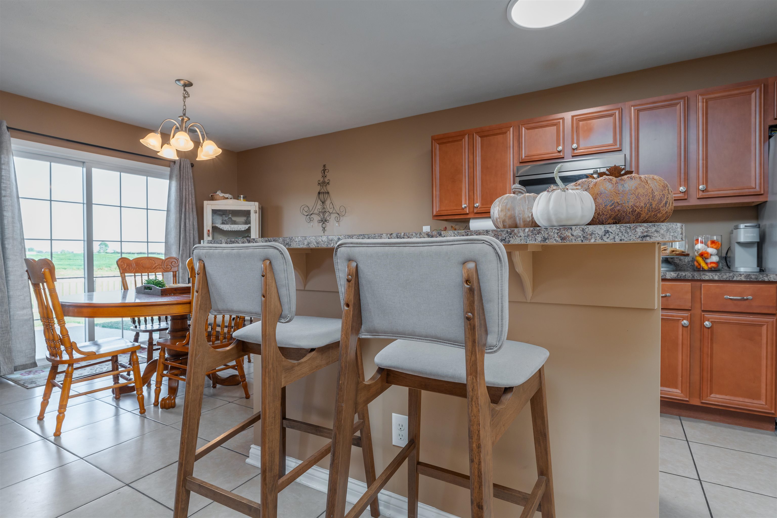 5300 Summercrest Dr, Owensboro, Kentucky 42301, 4 Bedrooms Bedrooms, ,3 BathroomsBathrooms,Single Family Residence,For Sale,Summercrest Dr,88042