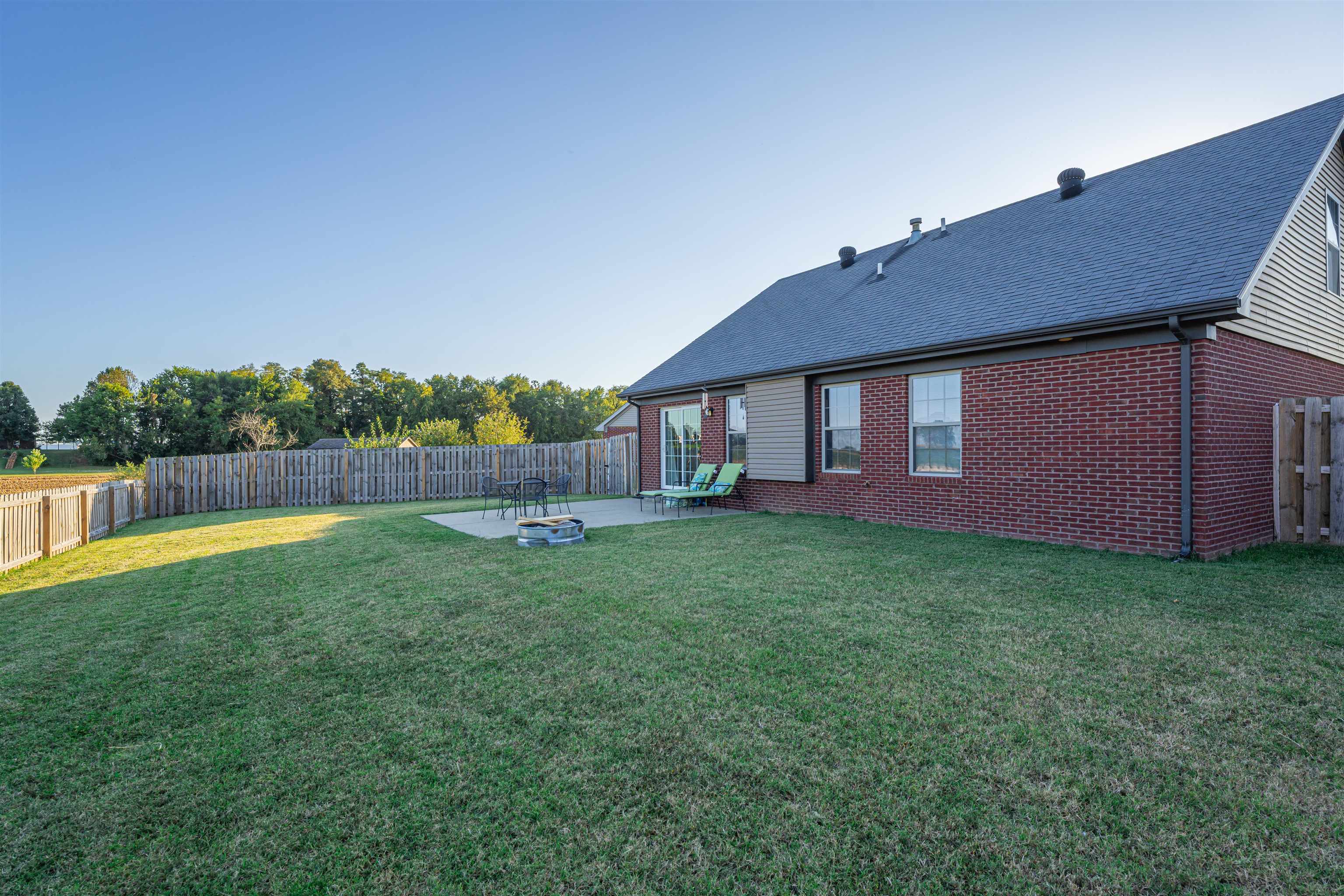 5300 Summercrest Dr, Owensboro, Kentucky 42301, 4 Bedrooms Bedrooms, ,3 BathroomsBathrooms,Single Family Residence,For Sale,Summercrest Dr,88042