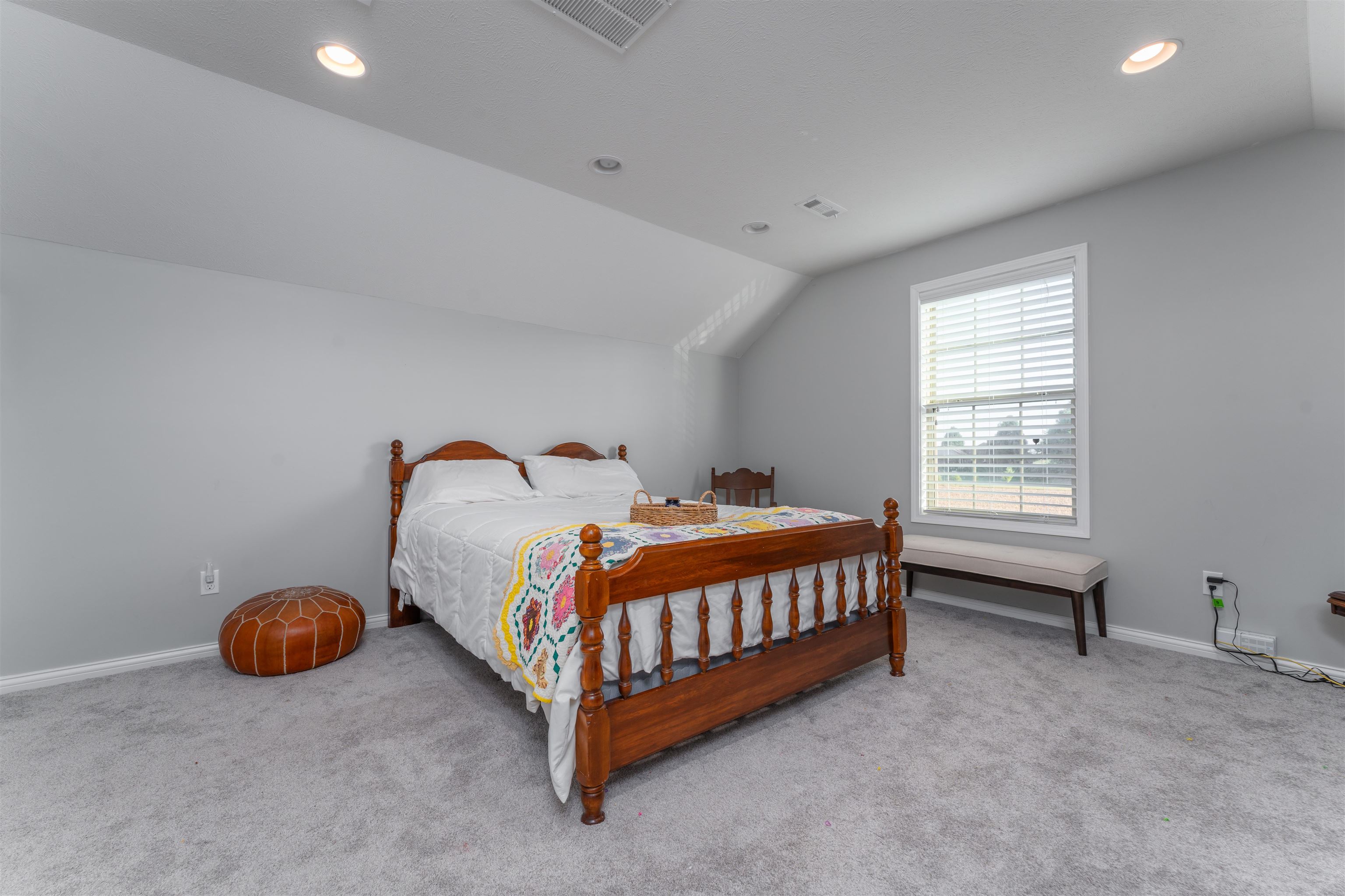 5300 Summercrest Dr, Owensboro, Kentucky 42301, 4 Bedrooms Bedrooms, ,3 BathroomsBathrooms,Single Family Residence,For Sale,Summercrest Dr,88042