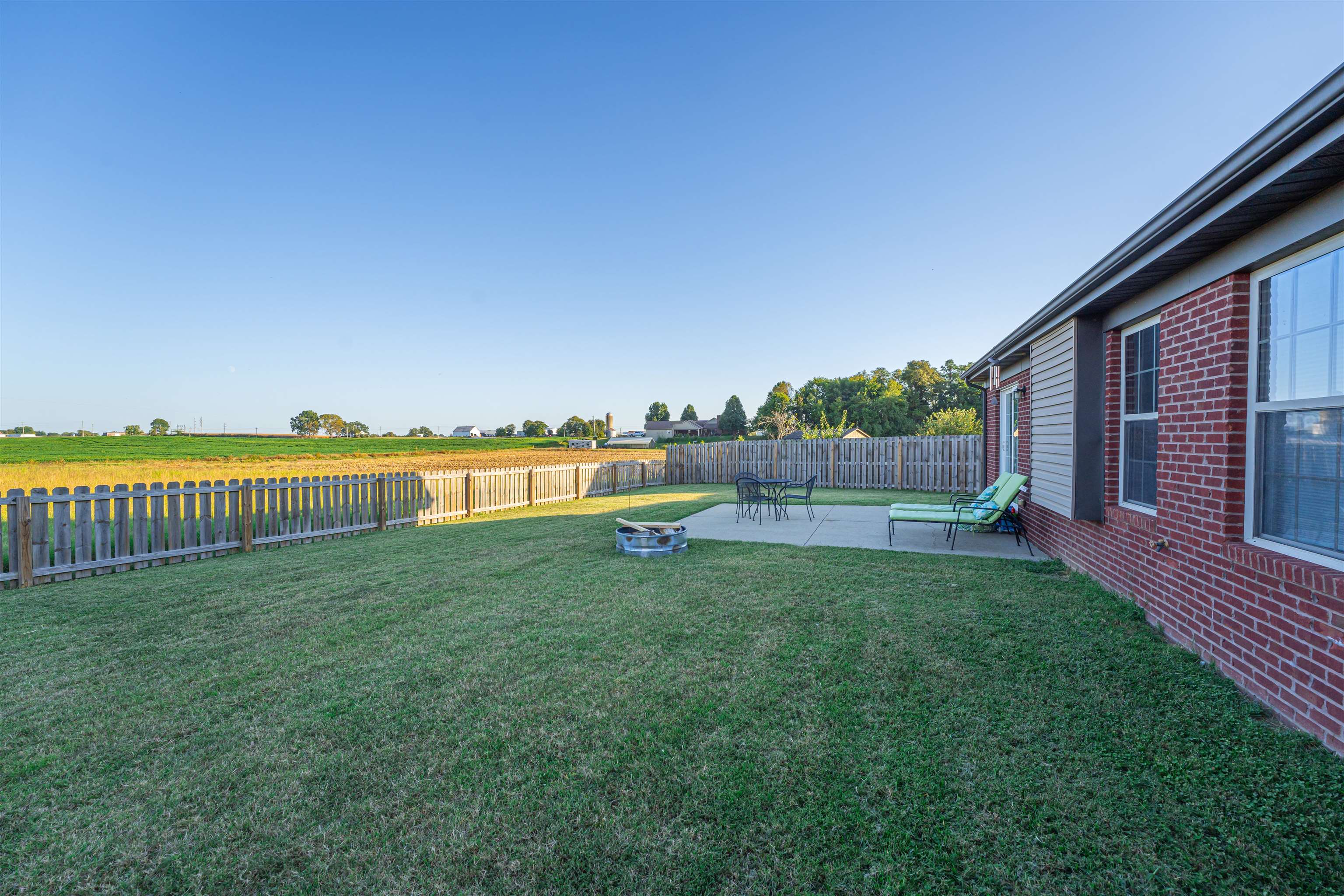 5300 Summercrest Dr, Owensboro, Kentucky 42301, 4 Bedrooms Bedrooms, ,3 BathroomsBathrooms,Single Family Residence,For Sale,Summercrest Dr,88042