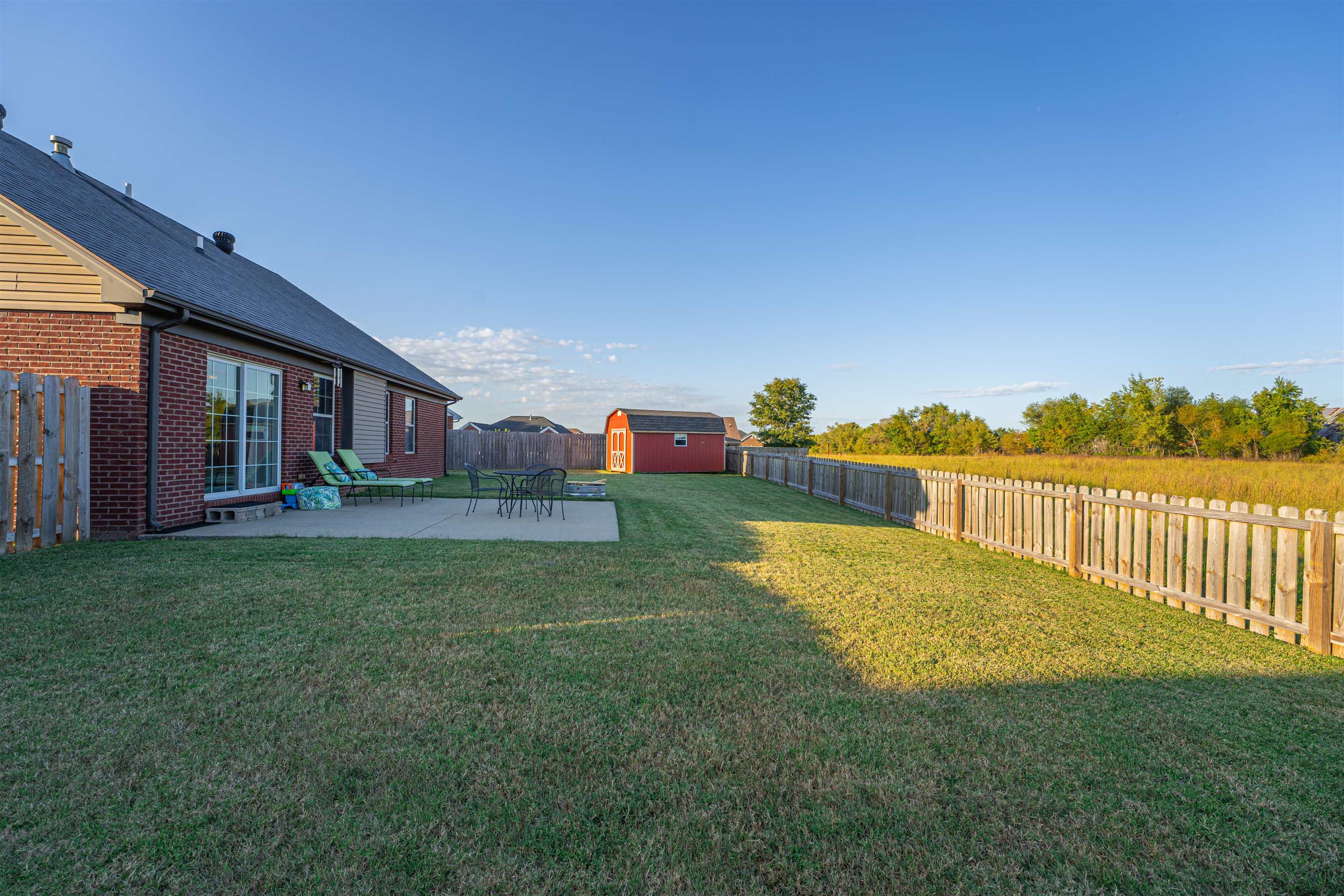 5300 Summercrest Dr, Owensboro, Kentucky 42301, 4 Bedrooms Bedrooms, ,3 BathroomsBathrooms,Single Family Residence,For Sale,Summercrest Dr,88042