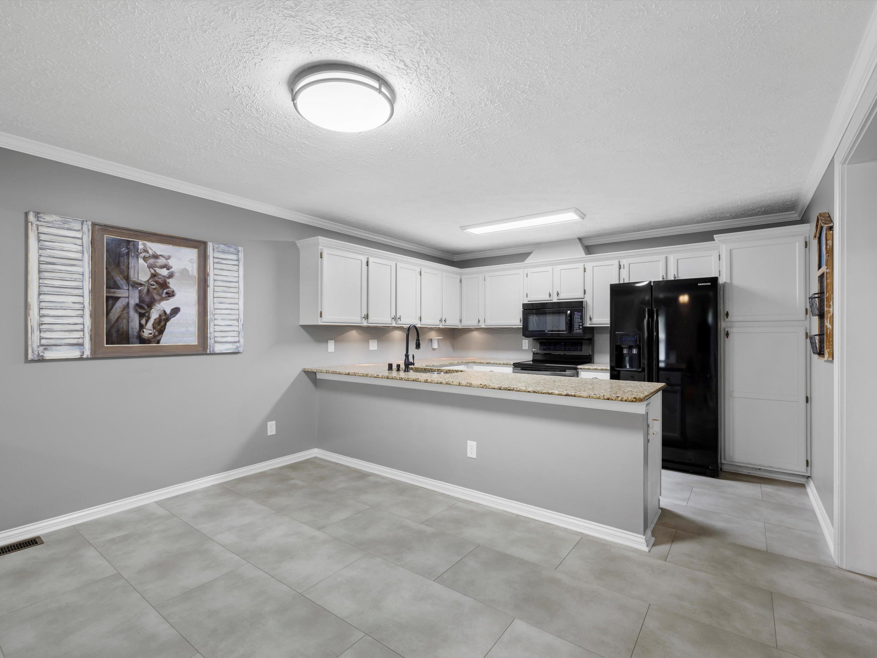 3332 Bryant Court, Owensboro, Kentucky 42303, 3 Bedrooms Bedrooms, ,2 BathroomsBathrooms,Single Family Residence,For Sale,Bryant Court,88043